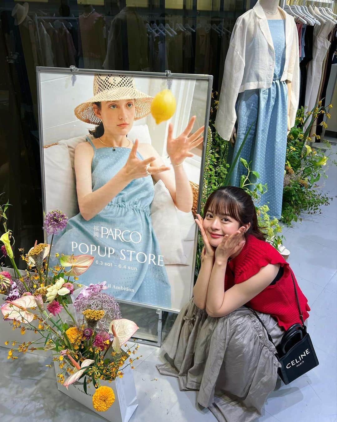 牛江桃子（ももち）さんのインスタグラム写真 - (牛江桃子（ももち）Instagram)「福岡PARCO POPUP🍎❤️ 沢山のご来店､本当にありがとうございました♡ @lilambition_official として初めての福岡上陸､想像以上にたくさんの方が来て下さり本当に本当に嬉しかったです…🥲♡ 熊本や佐賀や鹿児島から来て下さった方や､大阪や愛知から前泊して遠征して来て下さった子もいたり､､ そして印象的だったのは､リルの過去のお洋服を着て来てくれる方が多かった事！去年の春のワンピや夏のスカートなど､それぞれの私物と合わせてすっごく可愛くコーデして着てくれていて､､みんなの中の日常にリルが溶け込んでいる感覚が直接感じられて､すっごく嬉しかった｡☺️♡ みんなの中の日々の小さな野望になりたくてリルを立ち上げ早一年半｡POPUPをする度に､自分がどういう気持ちで､どんな想いを込めてリルを立ち上げたか､そしてみんなの人生の小さなキッカケの背中を押せるような存在でもっとありたいという想いが強くなり､ Lil Ambitionのお洋服を通してもっともっとみんなと大きくしていきたいなぁと改めて深く思います。また福岡に絶対に戻って来ます✊🏻🩷 もっともっと大きくなって戻ってくるから､待ってて✊🏻🩷🔥最高に可愛いお洋服をこれからもお届けするね！ ⁡ ⁡ 今日はみんな本当に本当にありがとう！ 九州にみんなに会えて本当に本当によかった。 直接ありがとうを伝えさせてくれて、ありがとう！ ⁡ 絶対にまた会おうね！九州だいすき！！！！！！ ⁡ 次は来週火曜日からの Lil Week 🗓️🩷🩷 毎日20時〜、リルライブで会おうね！またね！♡ ⁡ ⁡ #lilambition #リルアンビション」6月4日 21時09分 - momochi.661