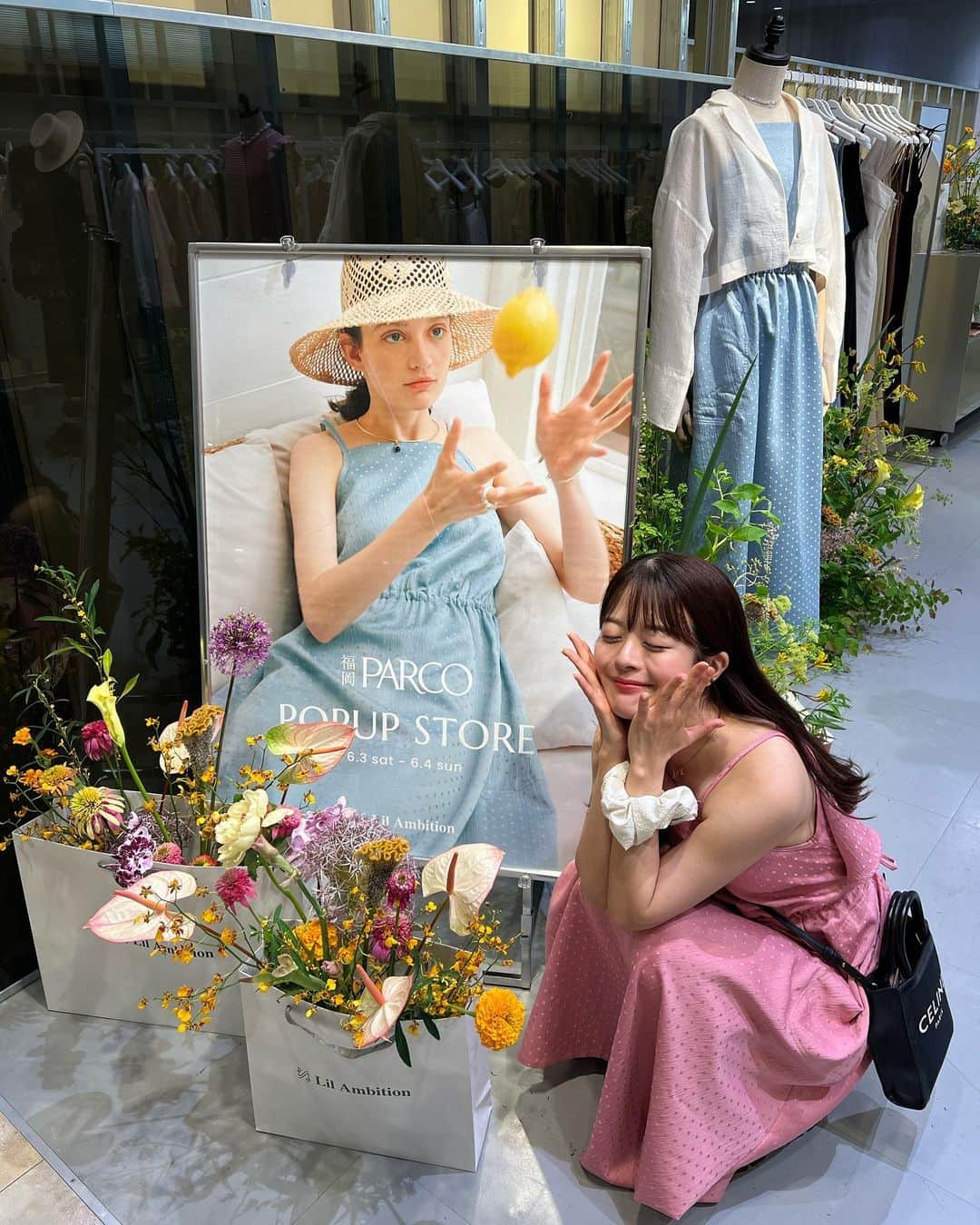 牛江桃子（ももち）さんのインスタグラム写真 - (牛江桃子（ももち）Instagram)「福岡PARCO POPUP🍎❤️ 沢山のご来店､本当にありがとうございました♡ @lilambition_official として初めての福岡上陸､想像以上にたくさんの方が来て下さり本当に本当に嬉しかったです…🥲♡ 熊本や佐賀や鹿児島から来て下さった方や､大阪や愛知から前泊して遠征して来て下さった子もいたり､､ そして印象的だったのは､リルの過去のお洋服を着て来てくれる方が多かった事！去年の春のワンピや夏のスカートなど､それぞれの私物と合わせてすっごく可愛くコーデして着てくれていて､､みんなの中の日常にリルが溶け込んでいる感覚が直接感じられて､すっごく嬉しかった｡☺️♡ みんなの中の日々の小さな野望になりたくてリルを立ち上げ早一年半｡POPUPをする度に､自分がどういう気持ちで､どんな想いを込めてリルを立ち上げたか､そしてみんなの人生の小さなキッカケの背中を押せるような存在でもっとありたいという想いが強くなり､ Lil Ambitionのお洋服を通してもっともっとみんなと大きくしていきたいなぁと改めて深く思います。また福岡に絶対に戻って来ます✊🏻🩷 もっともっと大きくなって戻ってくるから､待ってて✊🏻🩷🔥最高に可愛いお洋服をこれからもお届けするね！ ⁡ ⁡ 今日はみんな本当に本当にありがとう！ 九州にみんなに会えて本当に本当によかった。 直接ありがとうを伝えさせてくれて、ありがとう！ ⁡ 絶対にまた会おうね！九州だいすき！！！！！！ ⁡ 次は来週火曜日からの Lil Week 🗓️🩷🩷 毎日20時〜、リルライブで会おうね！またね！♡ ⁡ ⁡ #lilambition #リルアンビション」6月4日 21時09分 - momochi.661