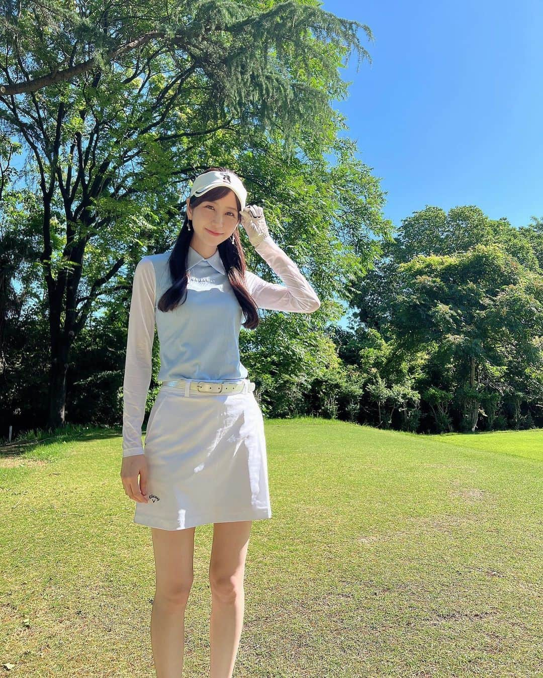 伊藤楓さんのインスタグラム写真 - (伊藤楓Instagram)「⁡ゴルフ⛳️ 晴れてよかった〜！ ⁡ トップスのウエアは韓国で買いました🩵🤍 背中にリボンが付いているところがお気に入りです😻 ⁡ ⁡ #ゴルフ #ゴルフ女子 #ゴルフウェア #ゴルフコーデ #archivio #callawaygolf #newbalancegolf」6月4日 21時13分 - kaede.ito