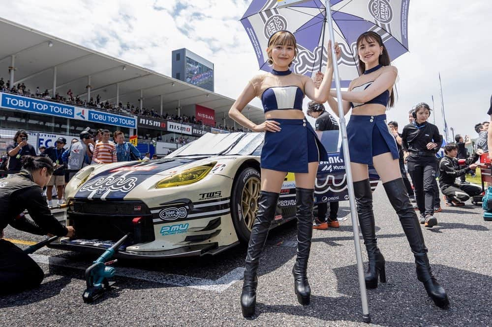 瀬谷ひかるさんのインスタグラム写真 - (瀬谷ひかるInstagram)「SUPERGT Rd.3鈴鹿🎡  P4→P2🥈✨  2号車muta Racing INGINGはポジションを2つ上げ、 見事2戦連続2位表彰台を獲得しました✨  サクセスウェイト積んで重たいはずなのに 予選も決勝も安定した強さで本当にすごい🥹 前半スティント平良選手のオーバーテイクに テント内も大歓喜でした！  赤旗で終了となってしまいましたがトップとわずか0.6秒差… 本当に熱いレースでした🏎️  そしてアクシデントに遭われたドライバーの方々も ご無事なようで安心しました。本当によかった…  2日間大変なレースでしたので、 皆様心も身体もゆっくり休めてくださいね。 また次戦、8月の富士でお会いしましょう！  . @muta_racing  @mutaracing_wear  @muta__official  . . #supergt #muta #mutaracing #mutaracingfairies #GR86 #GR86GT #ingingmotorsport #bridgestone #motorsport #circuit #racequeen #model #japanesegirl #レースクイーン #スーパーgt #サーキット #ロングヘア #ストレートヘア #カチューシャ #鈴鹿サーキット #モータースポーツ #モータースポーツ好きな人と繋がりたい」6月4日 21時18分 - seyasy__h