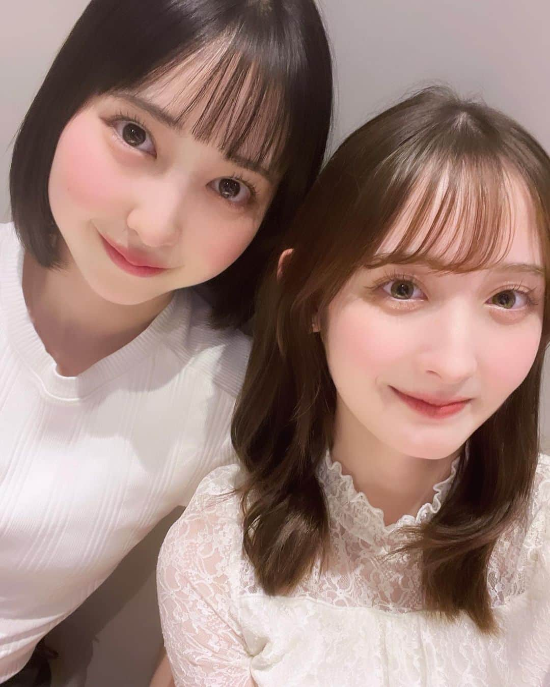 菜那セシルのインスタグラム：「まひなと遊んだ時の👩‍❤️‍👩 ランチしてカフェ行って色々お話できて楽しかった🎶  #04 #04년생 #カフェ#表参道  #좋아요 #팔로우 #셀카 #셀스타그램」