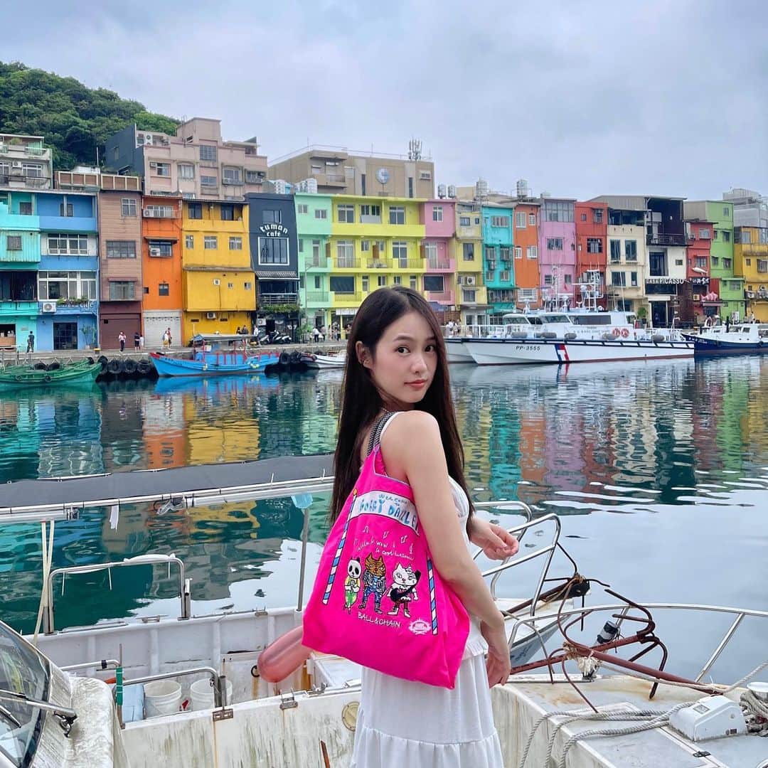 PIMTHAのインスタグラム：「ครั้งแรกในไทยกับแฟชั่นกระเป๋าช้อปปิ้ง Ball&Chain กระเป๋า Japan Eco-Friendly Bag สุดฮิตในญี่ปุ่น !! ที่ยกมาให้คุณสัมผัสถึงเมืองไทยแล้วที่ Ball&Chain Pop Up Store ชั้น 1 ห้างฯ สยาม ทาคาชิมายะ  🚩 Pop Up Store ชั้น 1 ห้างฯ สยาม ทาคาชิมายะ  #SIAMTakashimaya #ICONSIAM #ห้างญี่ปุ่น #สยามทาคาชิมายะในไอคอนสยาม #สยามทาคาชิมายะ #ballandchain」
