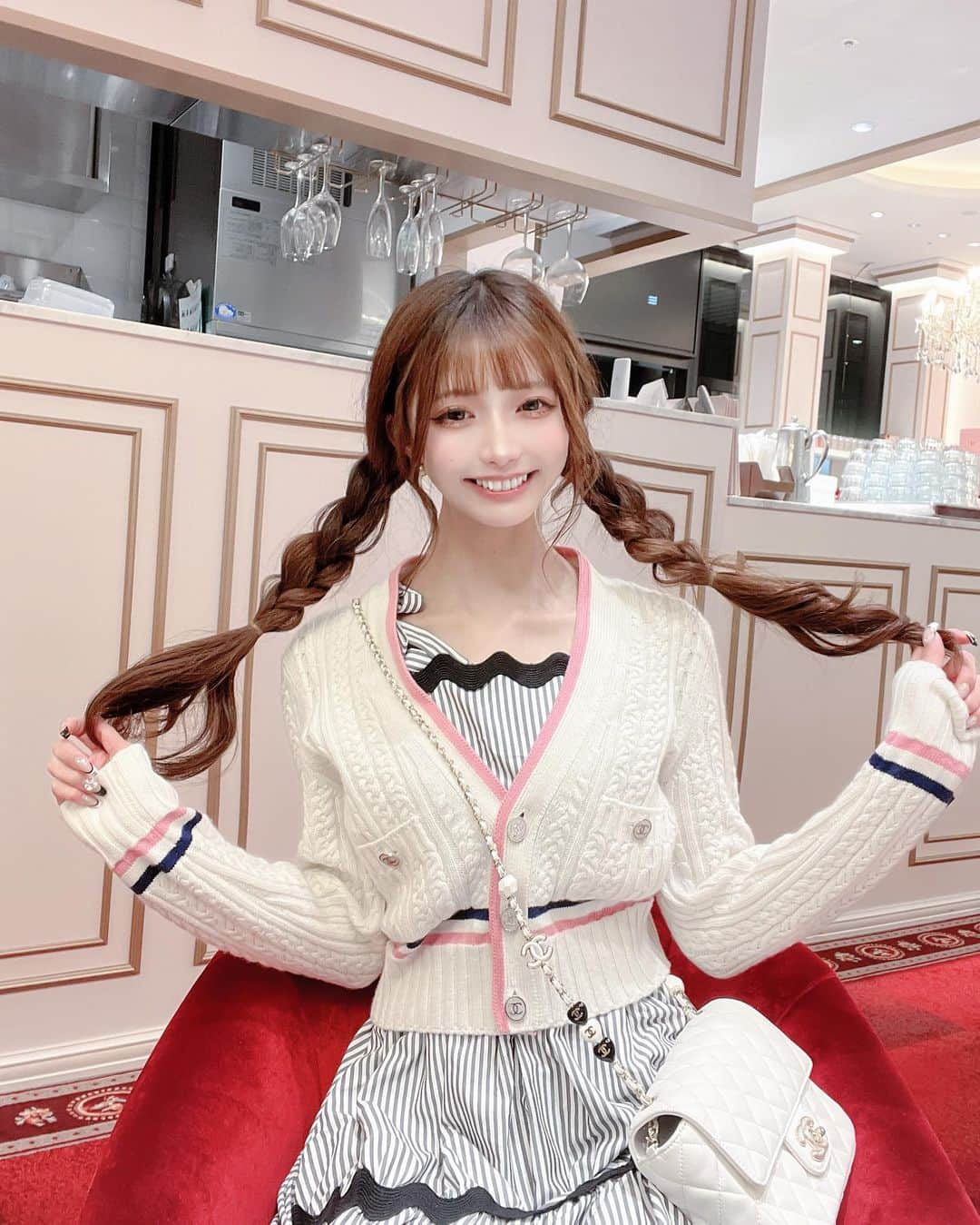 あやちゃんさんのインスタグラム写真 - (あやちゃんInstagram)「このカフェ可愛かった🐰🤍  たまには三つ編みアレンジいいよね‪‪❤︎‬  👗 @tocco_closet   #lesalondeninas  #日比谷カフェ #日比谷グルメ #東京カフェ #フレンチガーリーヘア  #フレンチガーリー #フレンチガーリーコーデ #有楽町カフェ #ツインテールアレンジ #三つ編みアレンジ #トッコクローゼット #トッコ #toccocloset」6月4日 21時36分 - aya.you.love.r