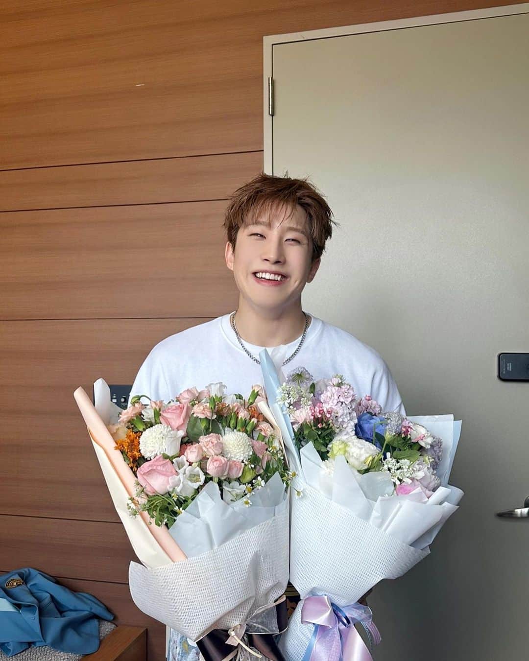 ジンジンのインスタグラム：「5월의 제이슨😍」
