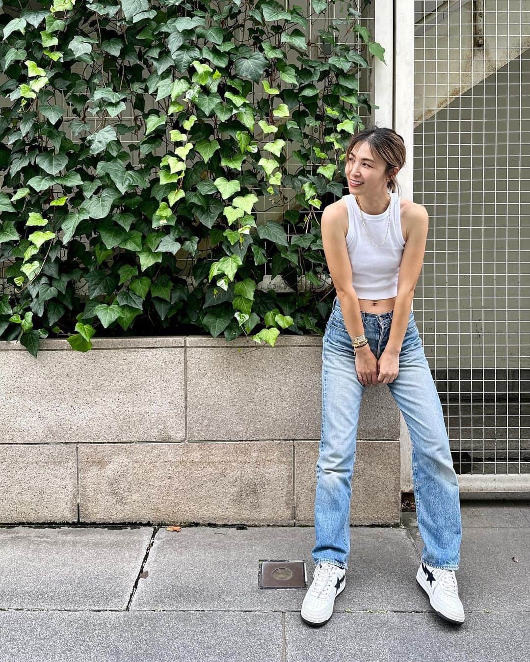 のインスタグラム：「日曜日🐶 シリが、スケートパークで人気者だって知って嬉しかった☺️  #alwaystogether  #sundayfunday  #bapesta #bape #sneakers  #denim #fashion #doglover」
