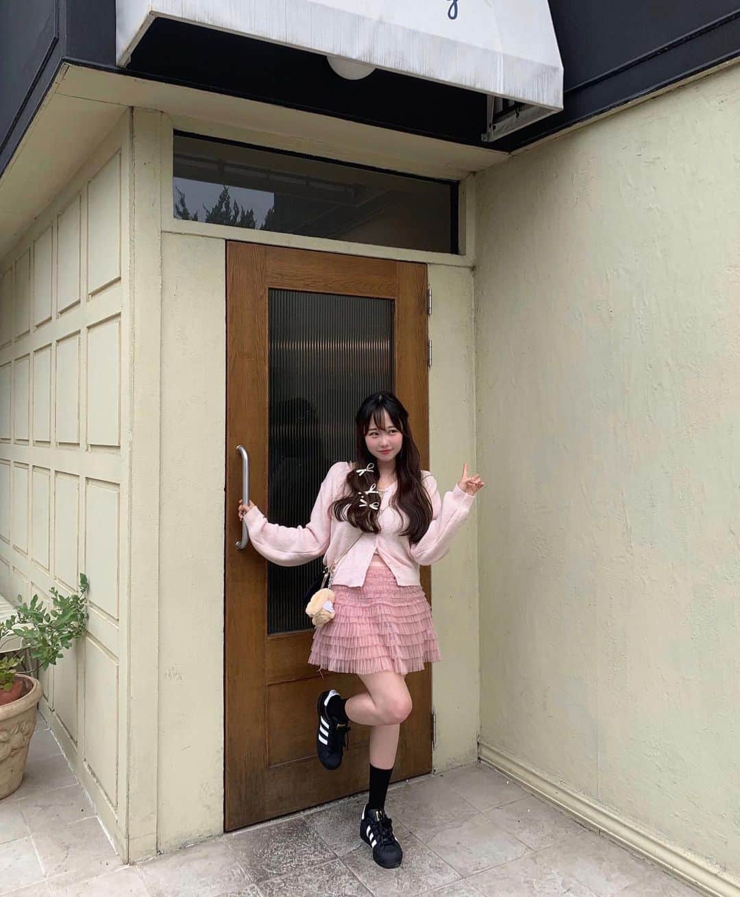 ユンジュのインスタグラム：「사랑이 가득해 🤳🏻🎀」