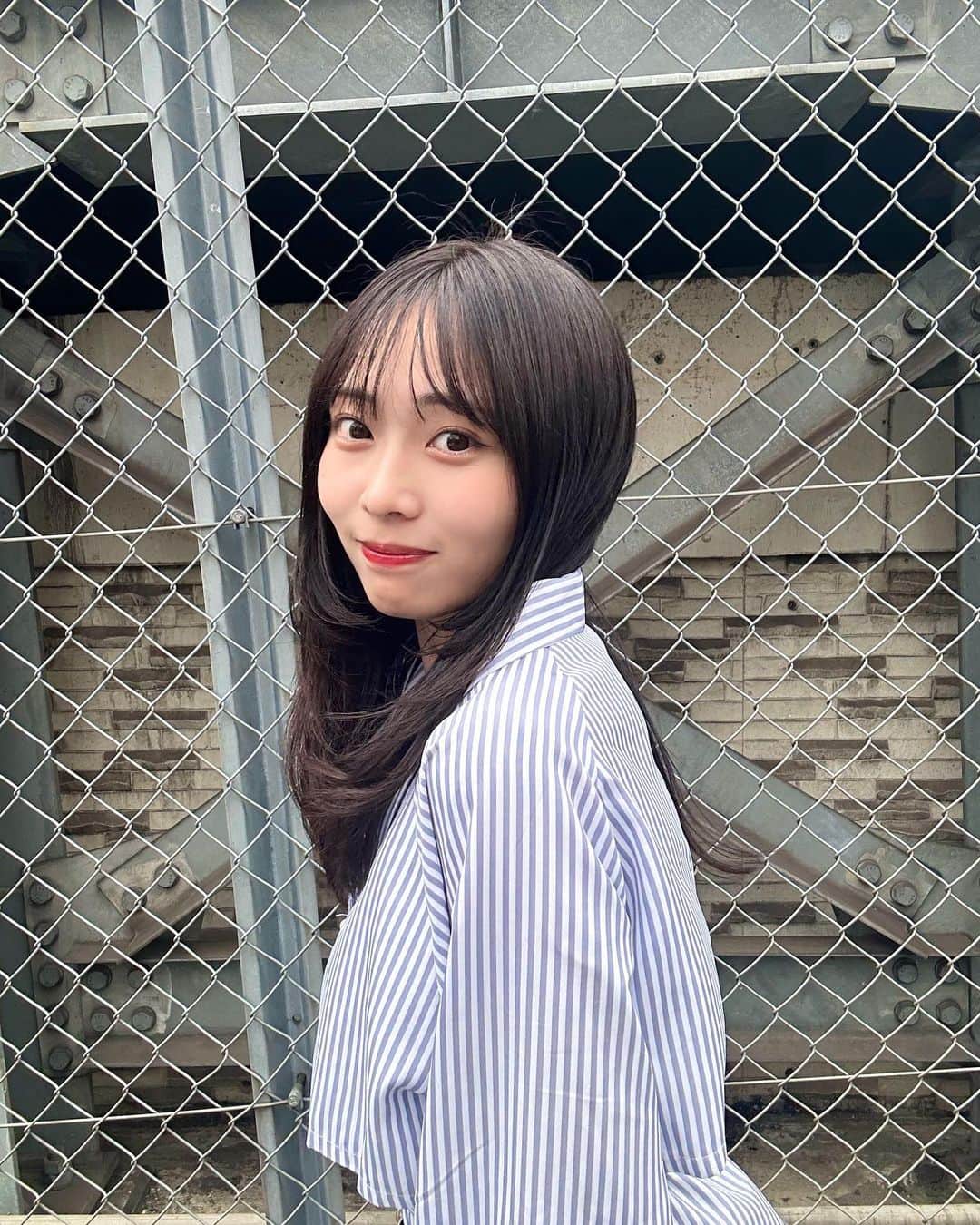 金山奈々絵のインスタグラム：「今服を買いたいところなんだけど、よかったらみんなが好きな女の子の服教えてくれませんか」