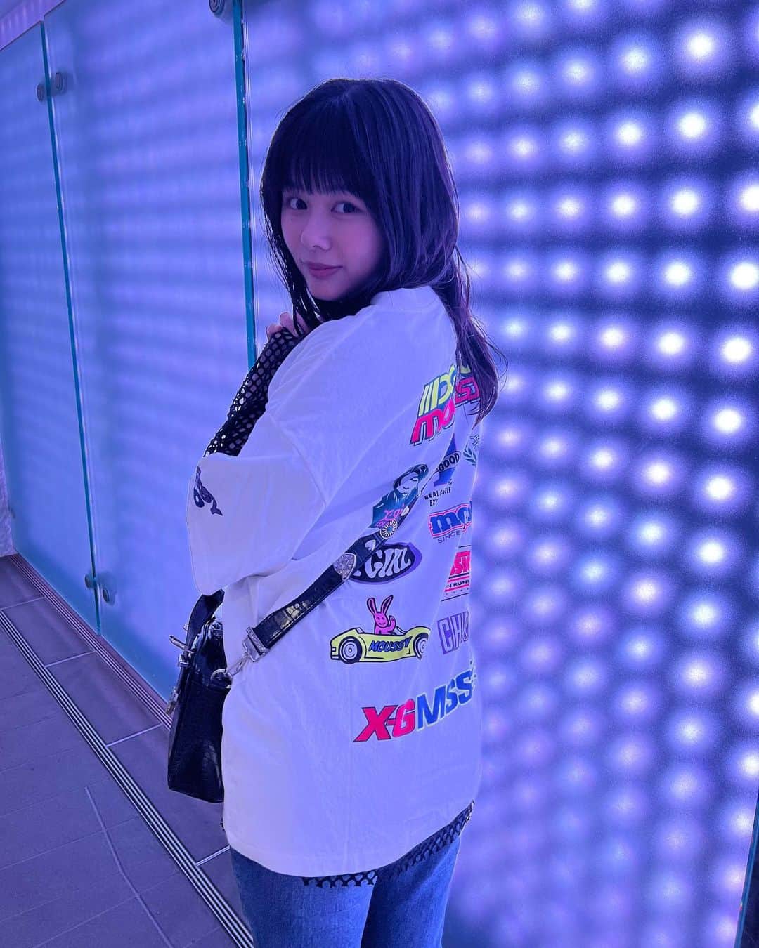 蒼山みことのインスタグラム：「背中のデザインが派手なのです  ♡  ♡  ♡  #newpost  #Japanese #japanesegirl  #gravure  #私服  #無加工  #グラビアアイドル #グラビア #インスタグラビア #グラドル #グラドル自画撮り部 #いいね #instaphoto #instagood #follow #followme」