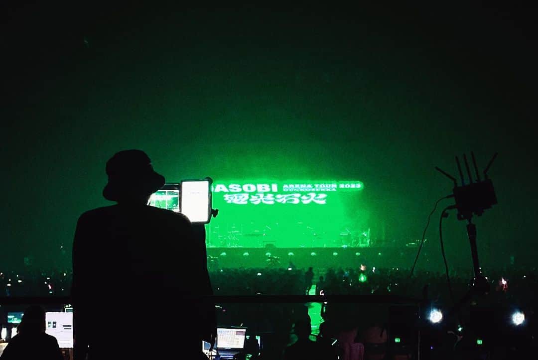 藍にいなさんのインスタグラム写真 - (藍にいなInstagram)「さいたまスーパーアリーナ！ 最高の夜でした。地面も空気も揺れまくってた🤯  最後の2枚は可愛いキャラレーザー  1枚目　photo by @shumpei_1002  2,3枚目　photo by MASANORI FUJIKAWA @masafuji93   . . . . . #YOASOBI電光石火ツアー #yoasobi #yoasobi電光石火ツアーin埼玉」6月4日 22時30分 - nina_o0o0