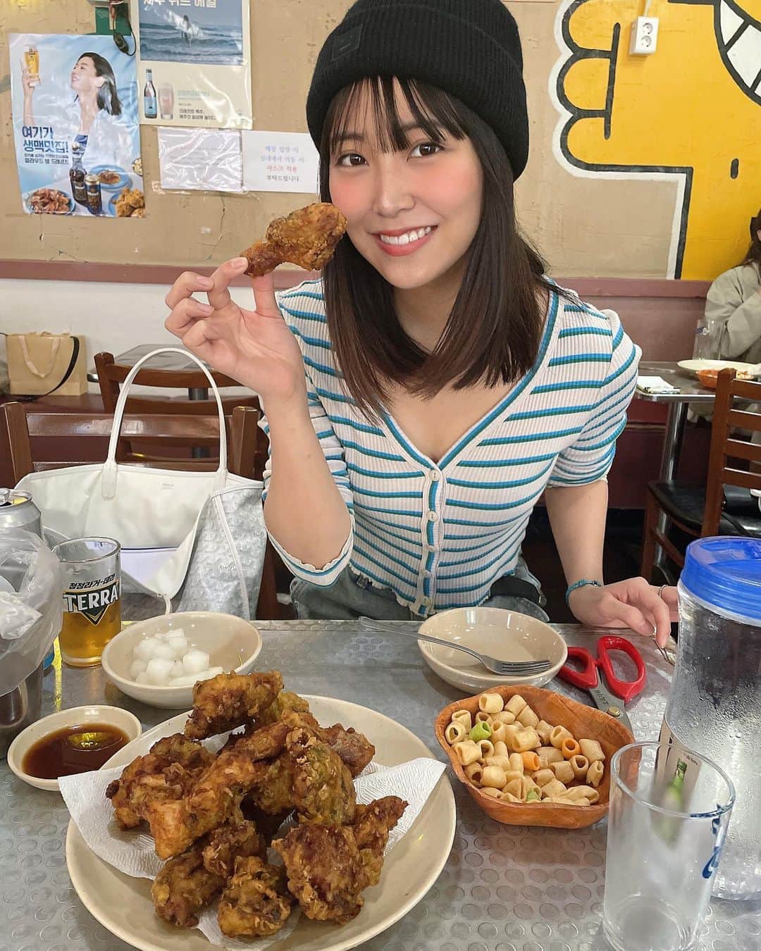 白間美瑠のインスタグラム：「ここのチキン美味し過ぎた🍗 #韓国」