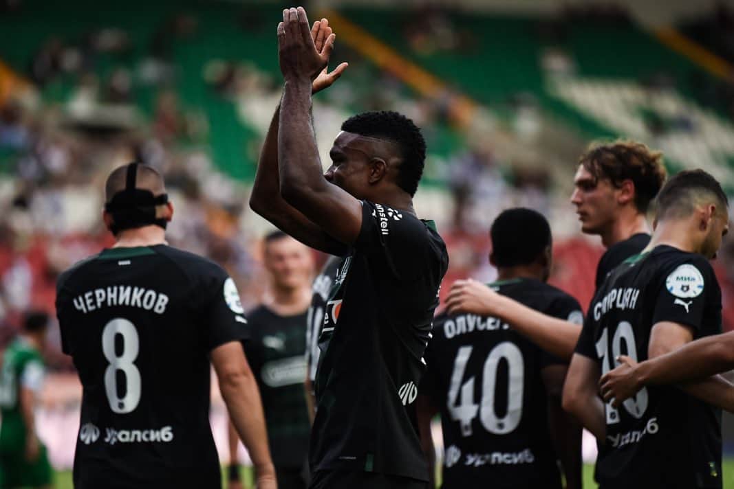 ジョン・コルドバさんのインスタグラム写真 - (ジョン・コルドバInstagram)「Terminamos la Liga sumando y con gol. Gracias equipo y afición 💚  Ahora nos queda un último paso, la final de Copa. ¡¡Vamos @fckrasnodar!!💪🏾🙏🏾🏆⚽️」6月4日 22時38分 - jhoncordoba9