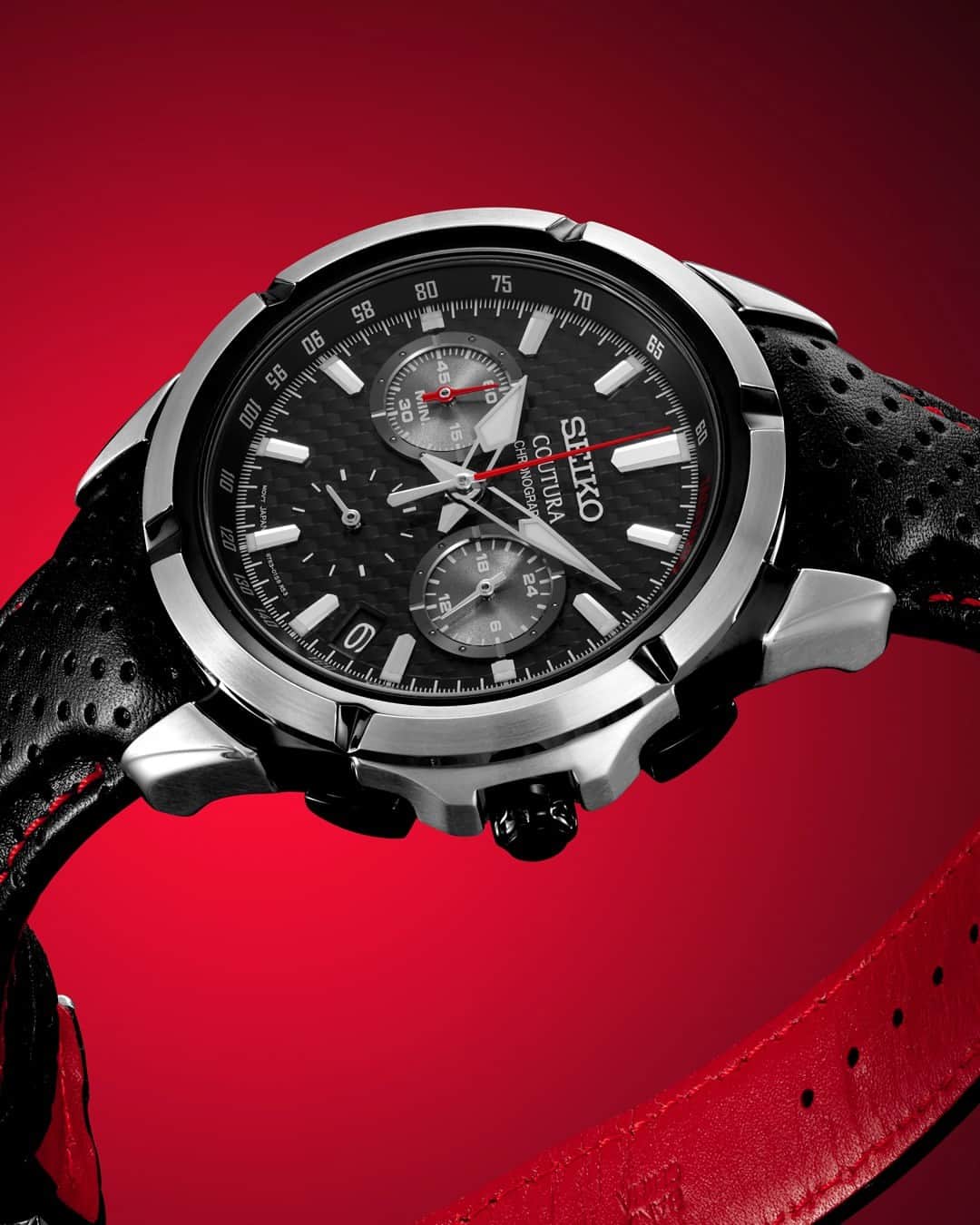 Seiko Watchesさんのインスタグラム写真 - (Seiko WatchesInstagram)「Go! 🏁 - Finish your look with a multi-layer carbon-fiber patterned black dial with silver accents. #SSB437 features a red chronograph hand, a tachymeter ring, and a case design inspired by the build of a race car, ensuring your look gets first prize!  #Seiko #SeikoCoutura」6月4日 23時00分 - seikowatchusa