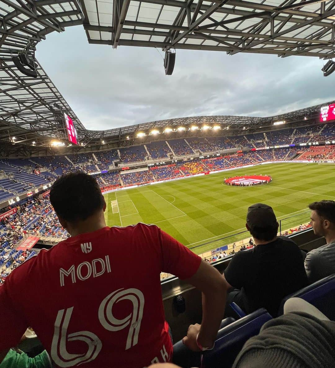 カル・ペンさんのインスタグラム写真 - (カル・ペンInstagram)「Great to be back at a match, NJ @newyorkredbulls 👏🏽👏🏽👏🏽👏🏽 Missed seeing @edelman_24 @mhalliday26 ⚽️🇺🇸🤞🏽」6月4日 23時04分 - kalpenn