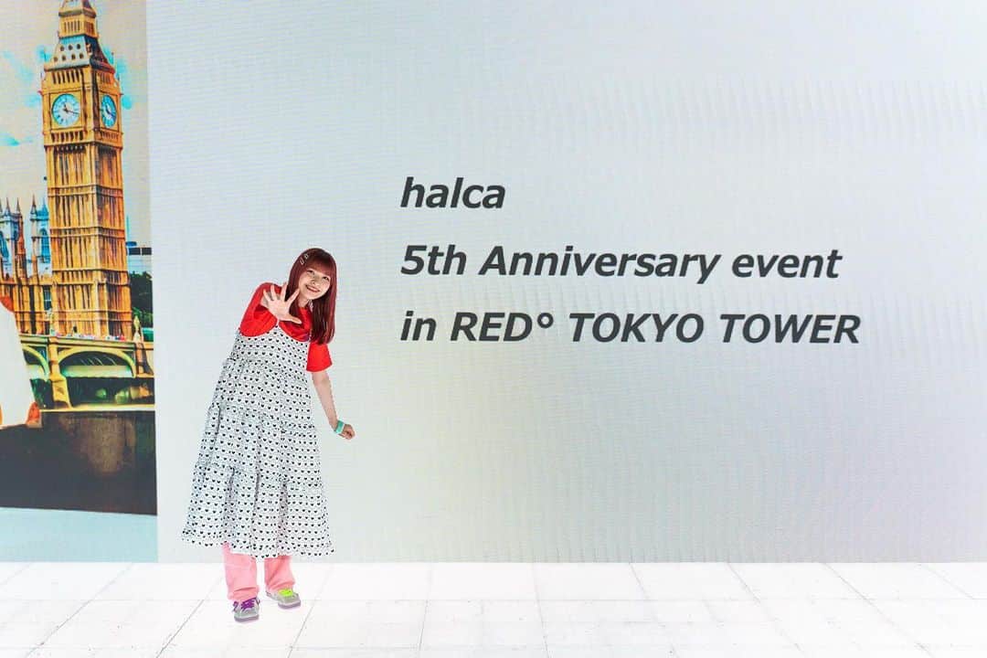 のインスタグラム：「halca 5th Anniversary event in RED°TOKYO TOWER ⁡ 5周年ありがとう！ 6年目もがんばります、 よろしくお願いします٩(*>▽<*)۶  FCにイベントのアーカイブあるよ！📺 6/7 23:59 まで movieをタップしてね♪ https://halca-fc.com/  ⁡ #halca #redtokyotower  #tokyotower🗼」