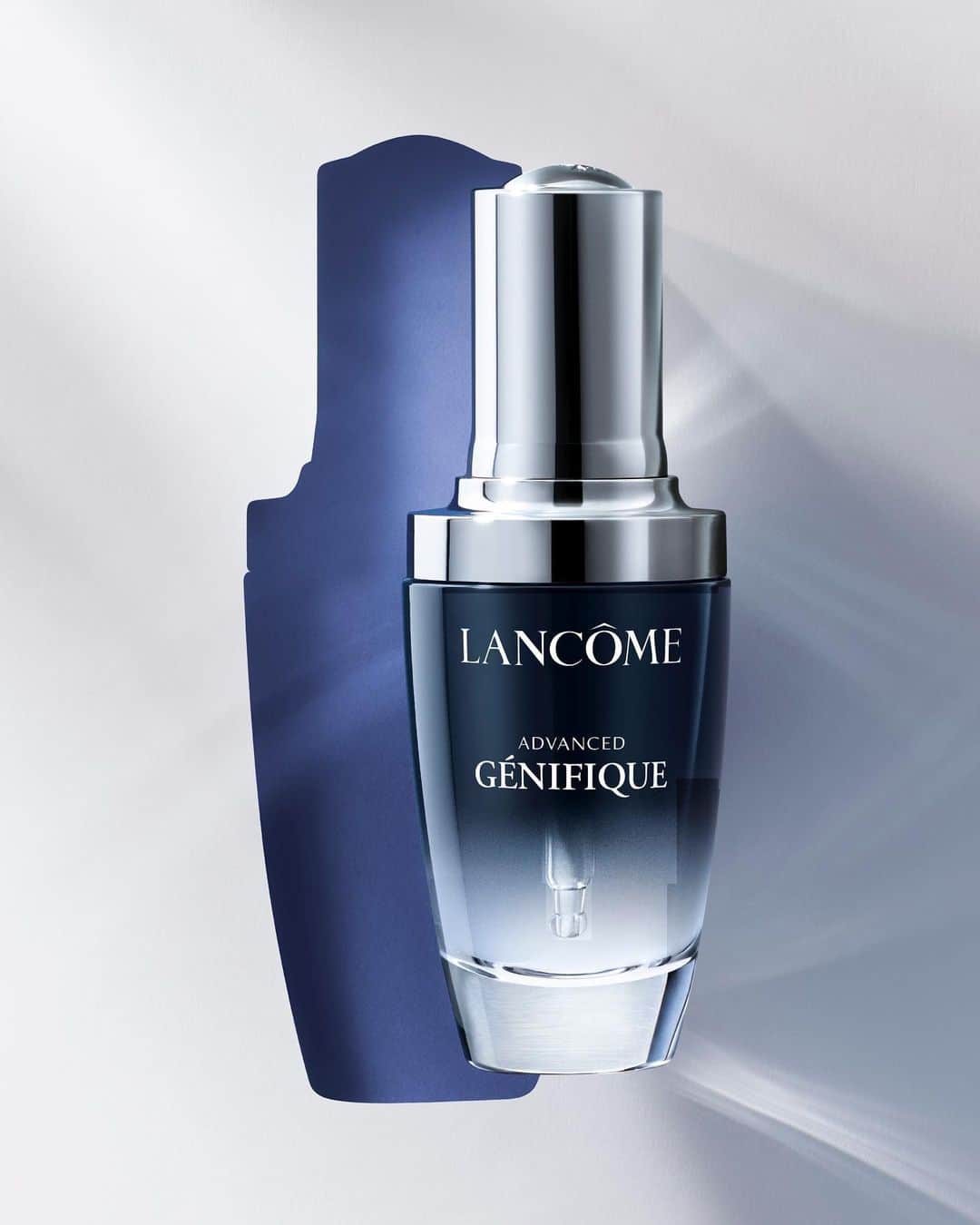 Lancôme Officialさんのインスタグラム写真 - (Lancôme OfficialInstagram)「Offer your mother the gift of beauty backed by science with Advanced Génifique and Rénergie H.C.F. Triple Serum. #Lancome #MothersDay #Genifique #Renergie #skincare」6月5日 0時01分 - lancomeofficial