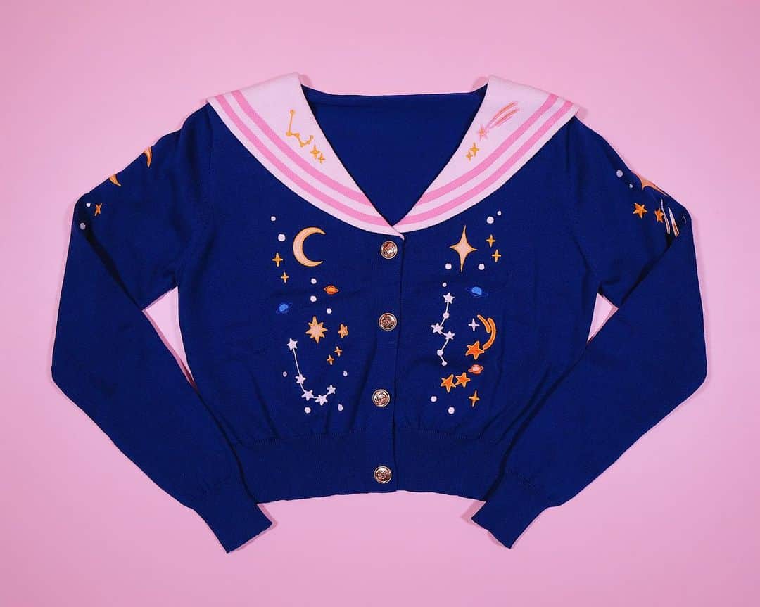 meyocoさんのインスタグラム写真 - (meyocoInstagram)「Curious what your Sky Sailor cardigan size is? Here’s a look at the size chart! ✨🌙⚓️」6月4日 23時55分 - meyoco