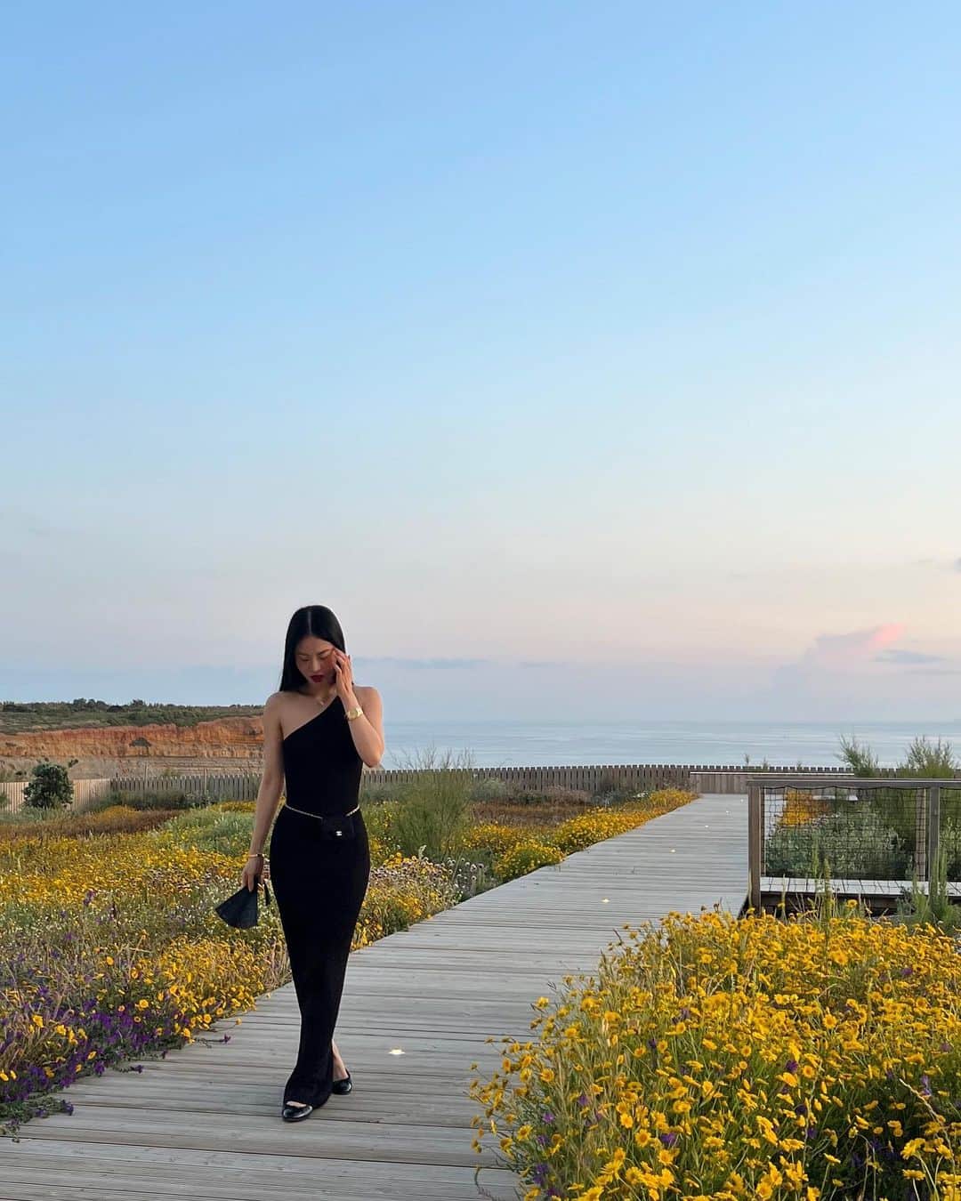 NATALIE LIAOさんのインスタグラム写真 - (NATALIE LIAOInstagram)「A week of rejuvenation and restoration on the beautiful coast of Portugal. Exactly what my soul needed. To come back with more inspiration and excitement to create. I hope you give yourself the grace to take a pause today, even if just for a few minutes, to rest in silence and to remember who you are ❤️」6月5日 0時04分 - fongminliao