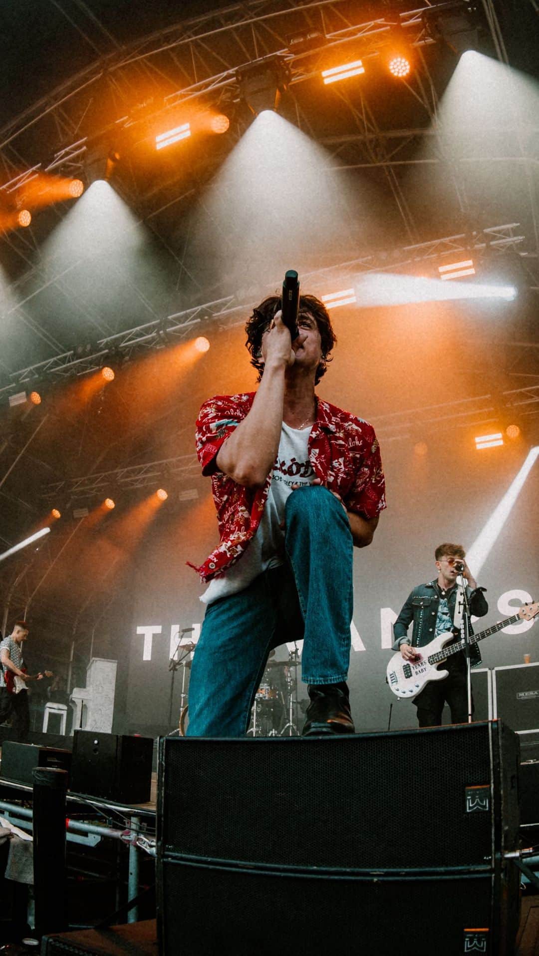 The Vampsのインスタグラム：「In It Together Festival was all the ☀️ vibes we’ve been waiting for. Such a sick way to kick off the summer shows. Check out the full episode on Vamps+ ✌🏼」