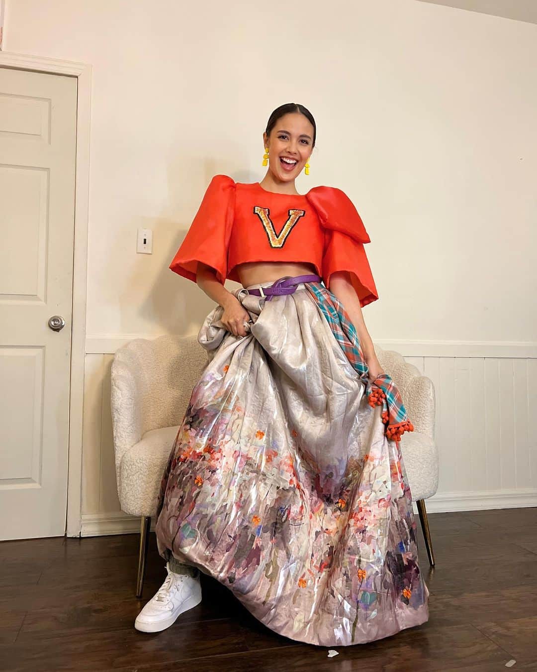 ミーガン・ヤングのインスタグラム：「Rampa galore dito sa New York! Loved this fun collection buy @cherryveric ✨ it's been an amazing trip so far with the crew 😍  Makeup by @corazonfilipinas  Hair by @ver.sex」