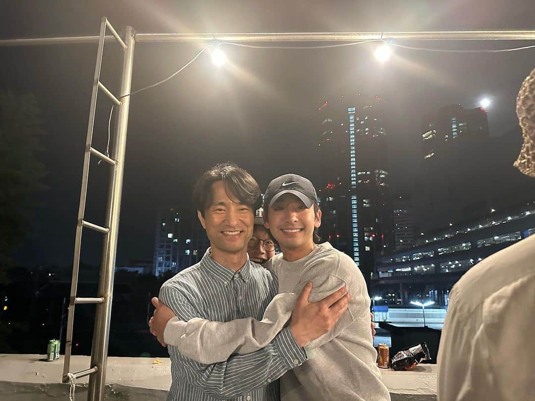 ソン・ジホのインスタグラム：「또 보고싶다🖤 #닥터차정숙 사랑해주셔서 진심으로 감사드립니다. 이 좋은 작품에 참여 할 수 있어서 영광이었습니다🙏🏻  정민포레버🍾 @jtbcdrama」
