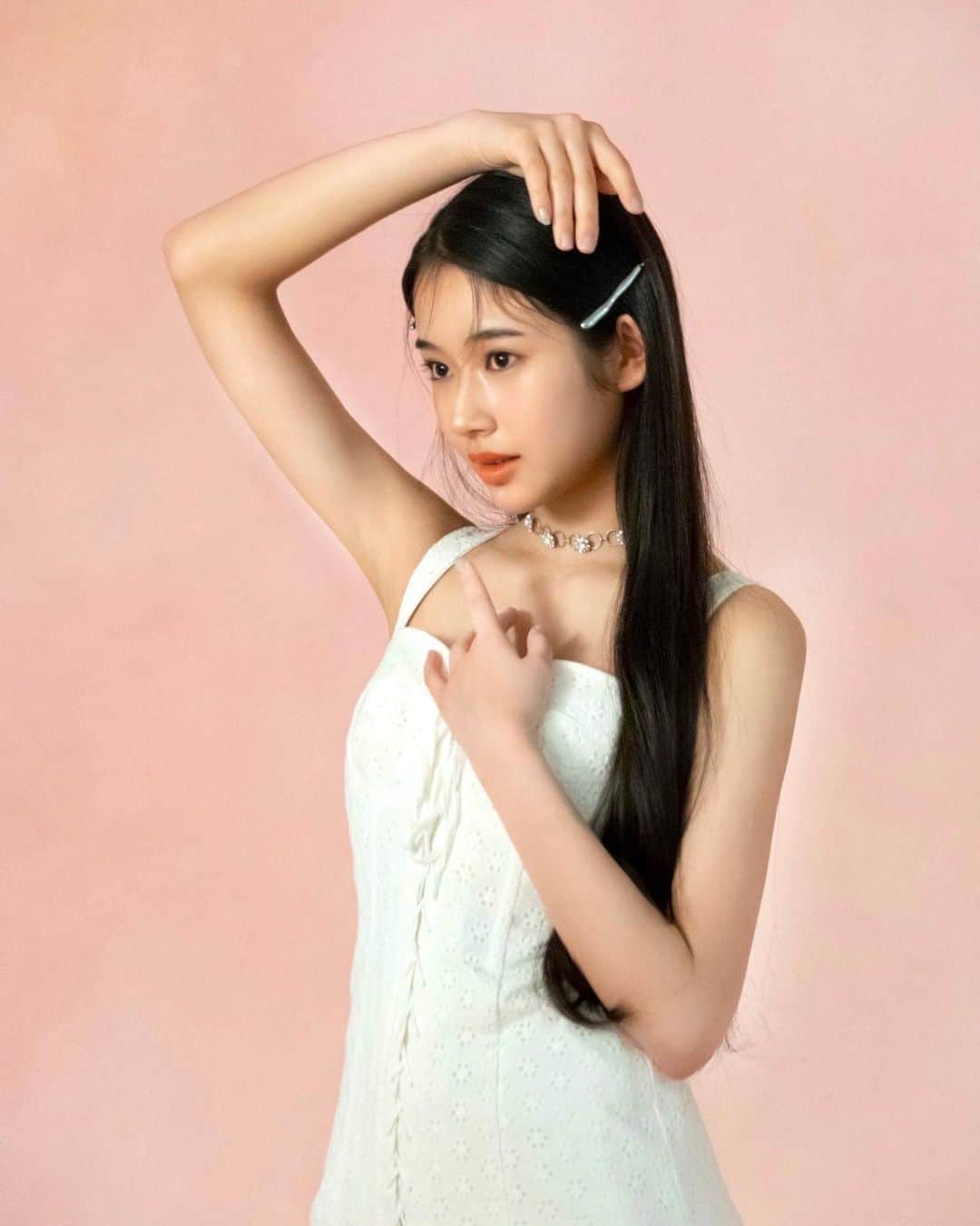 天翔天音のインスタグラム：「🍑  「Bis」7月号チェックはして下さいましたか❔🤍  紙面のインタビューでは 今の私の気持ちが沢山書かれております‪💭  皆様からの雑誌買ったよ〜報告嬉しいです‪ꪔ̤̮  #天翔天音 #bis_web #bis #05 #fashion #asian #model」
