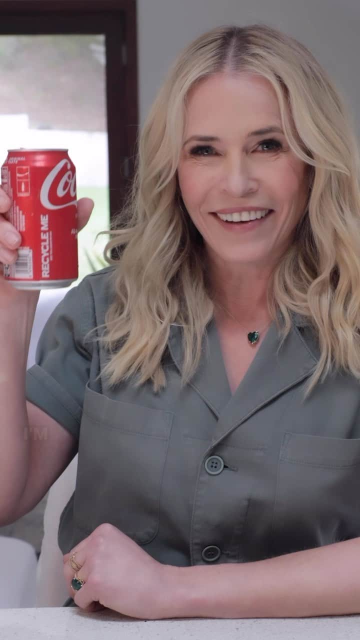 チェルシー・ハンドラーのインスタグラム：「Supreme Court update, anyone?」