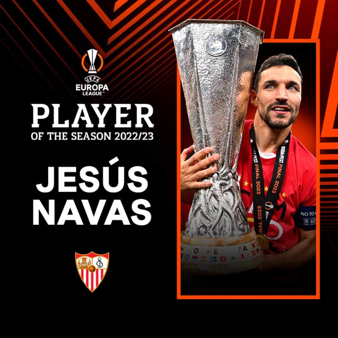 セビージャFCのインスタグラム：「🏅 Jesús Navas, mejor jugador de la @europaleague 2022/23. 🏆⚪️🔴  ¡Bono, Rakitic y Acuña en el XI ideal! 🥳🙌🏼  #WeareSevilla #NuncaTeRindas」