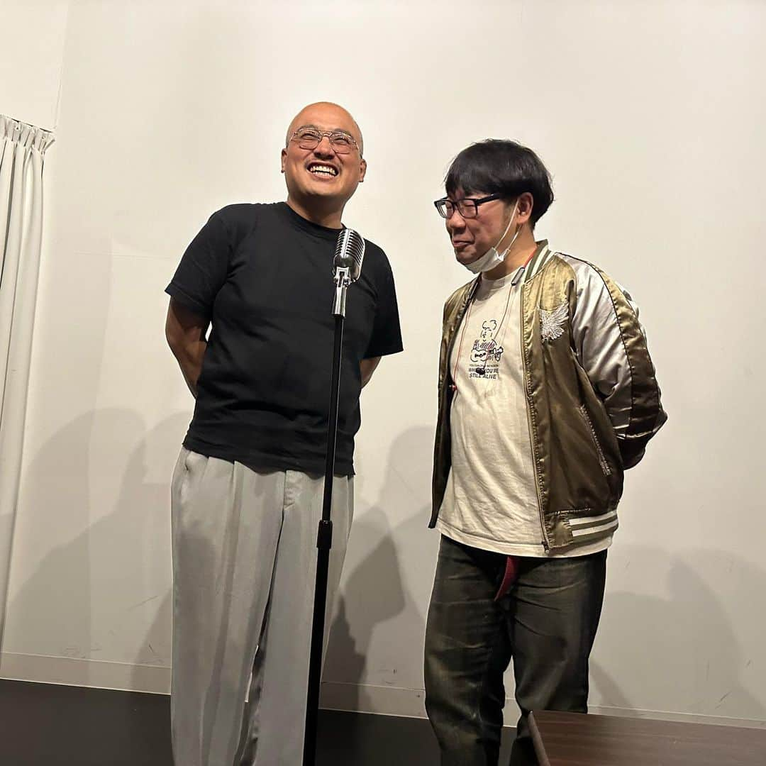 小石田純一さんのインスタグラム写真 - (小石田純一Instagram)「ニュースタッフプロダクション事務所ライブ「NEW☆STA」。ライブ前の練習風景。メカイノウエさんとおしんこきゅう湯浅。コンビではないが。  #NEWSTA #ニュースタッフプロダクション  #事務所ライブ #お笑いライブ  #新宿ブリーカー  #メカイノウエ さん #おしんこきゅう湯浅  #お笑い芸人」6月5日 11時06分 - koishida.trendy