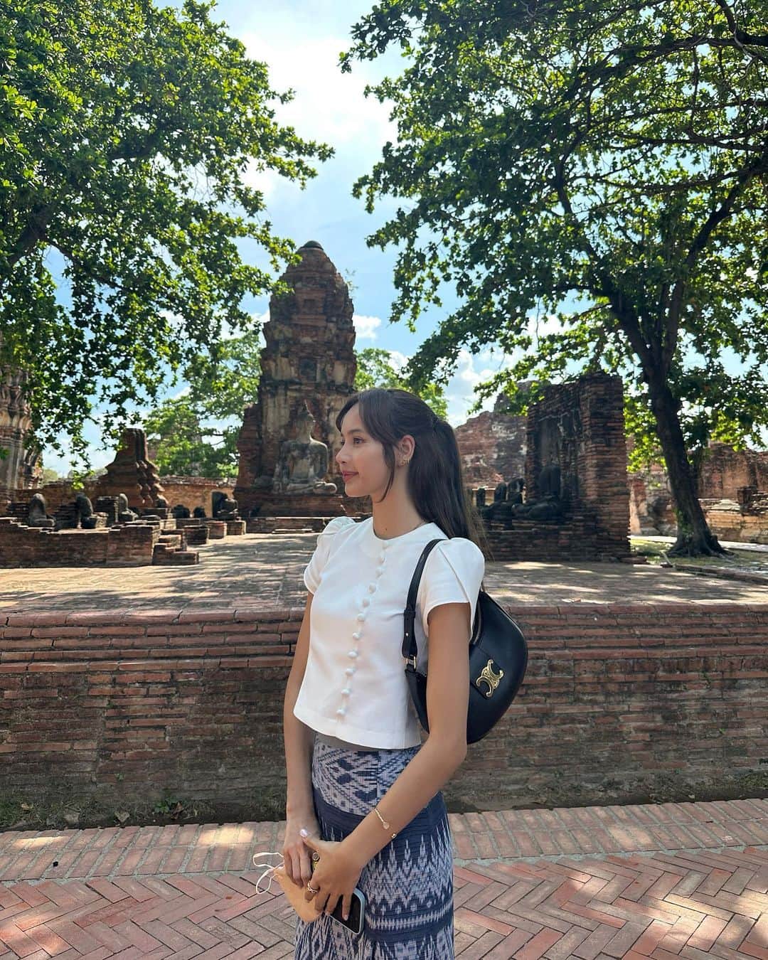 リサのインスタグラム：「Ayutthaya 🇹🇭」