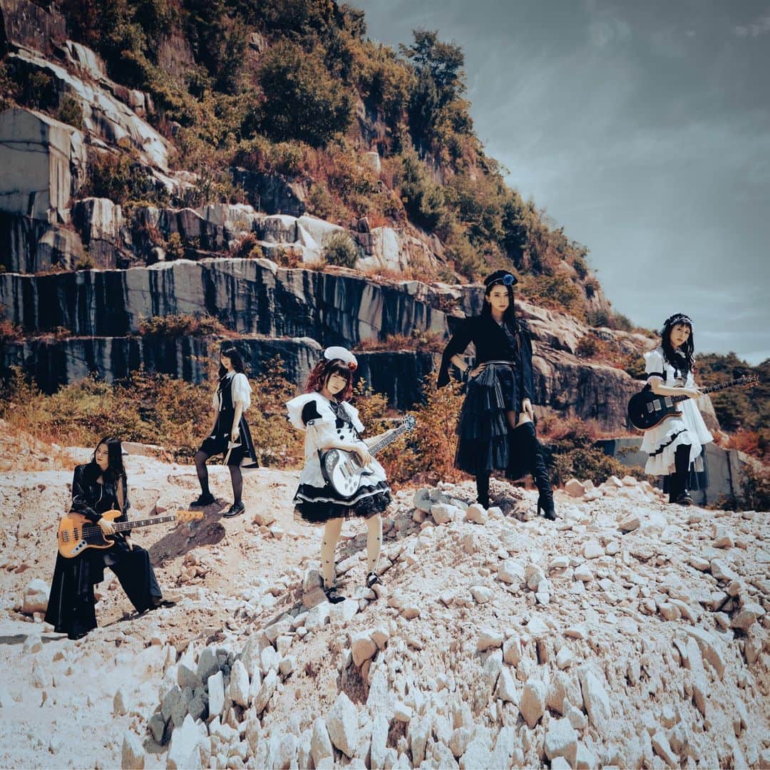 BAND-MAIDさんのインスタグラム写真 - (BAND-MAIDInstagram)「[NEWS] BAND-MAID will release the 10th anniversary best album! Vol.1 and Vol.2 will be released simultaneously on August 2, 2023.  more info https://bandmaid.tokyo/contents/646118  #bandmaid」6月5日 12時05分 - bandmaid.jp