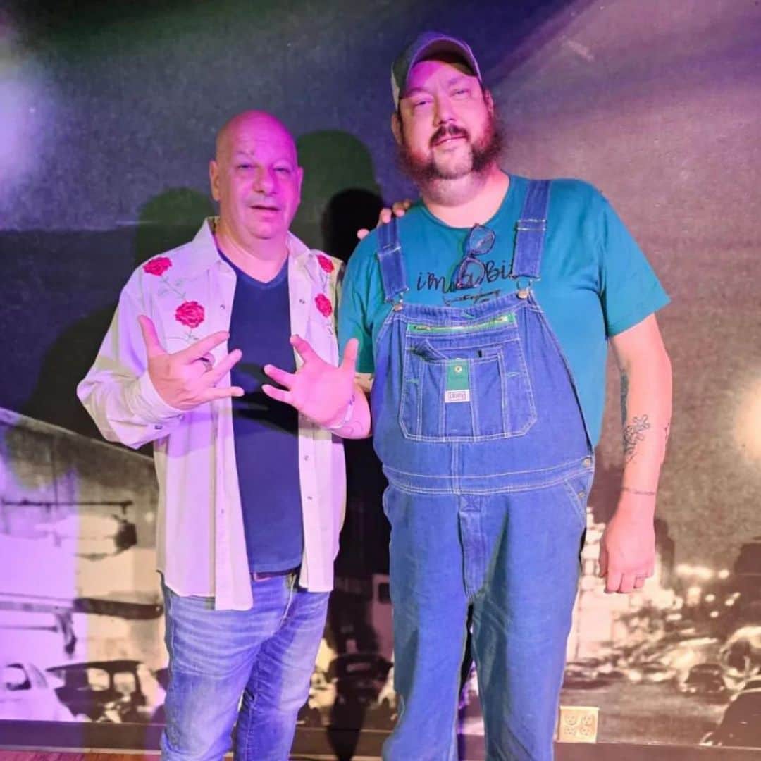 ジェフリー・ロスのインスタグラム：「Thank you Alabama ! Feel free to roast us.」