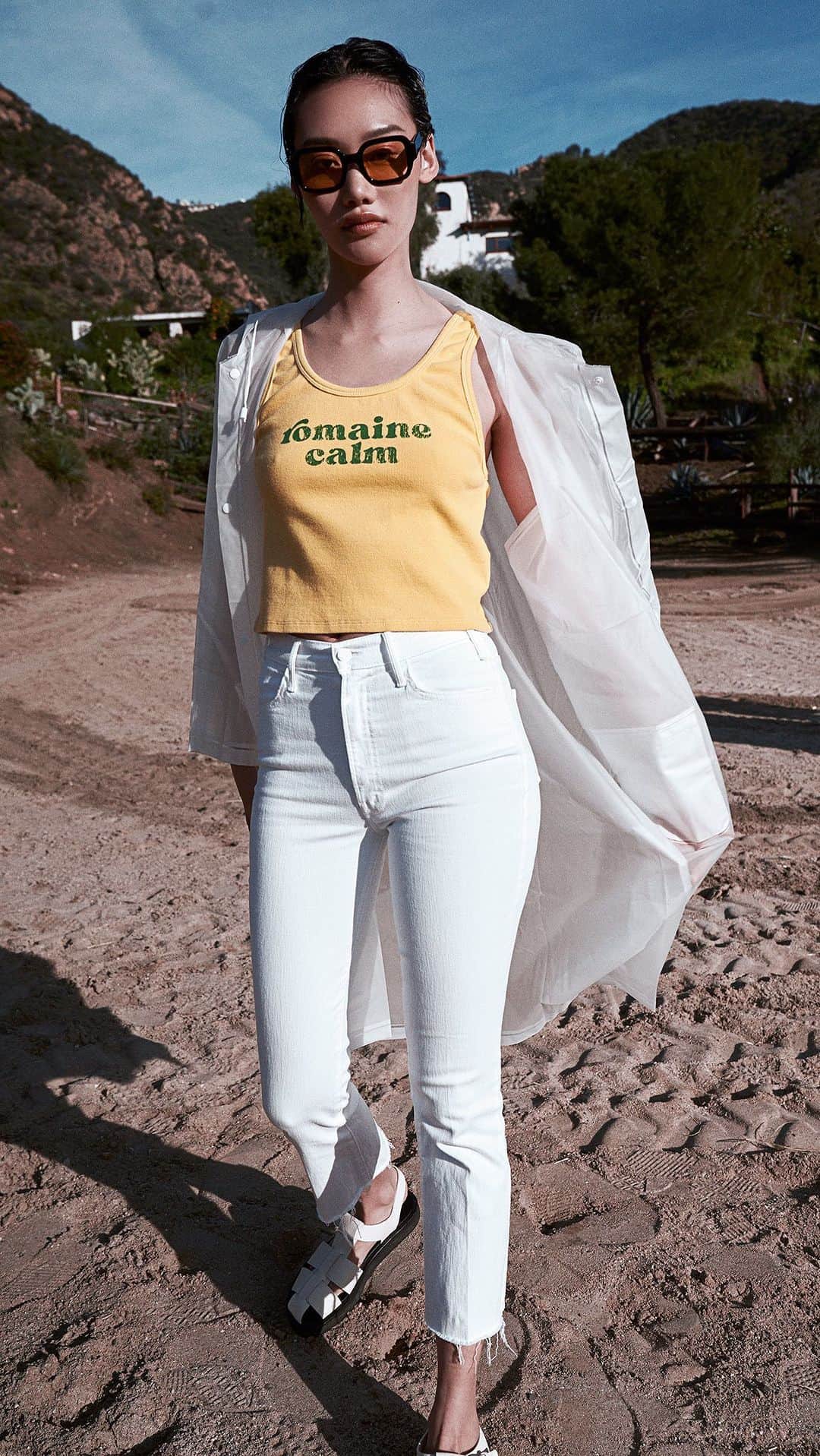 motherdenimのインスタグラム：「Still Behind The Hustle.  The The Yippie Tank in Romaine Calm & The Hustler Ankle Fray in Fairest Of Them All.」