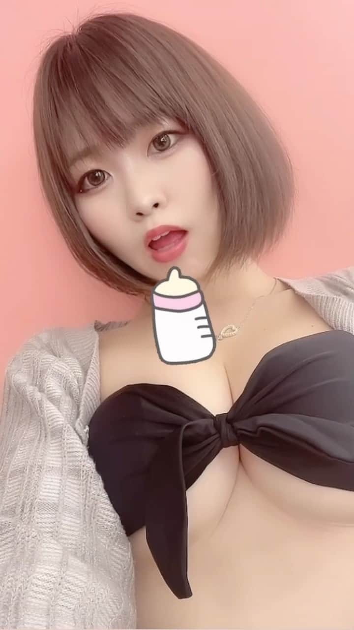 えれなのインスタグラム：「ばぶみ🍼 #バーレスク大阪#バーレスク大阪えれな  #バーレスク#バーレスク東京 #北新地#グラビア #ショートカット  #ショートヘア#ショートヘアー女子  #童顔女子#ロリ#衣装 #アイドル#ビキニ  #ロリ巨乳#インスタ映え #グラビア撮影 #ロリ顔 #大阪#梅田#ショートヘアー  #グラドル自撮り部 #童顔巨乳 #エンタメ活動を止めない  #burlesque#burlesqueosaka #burlesquetokyo#gravureidol  #gravure#japanesegirl」