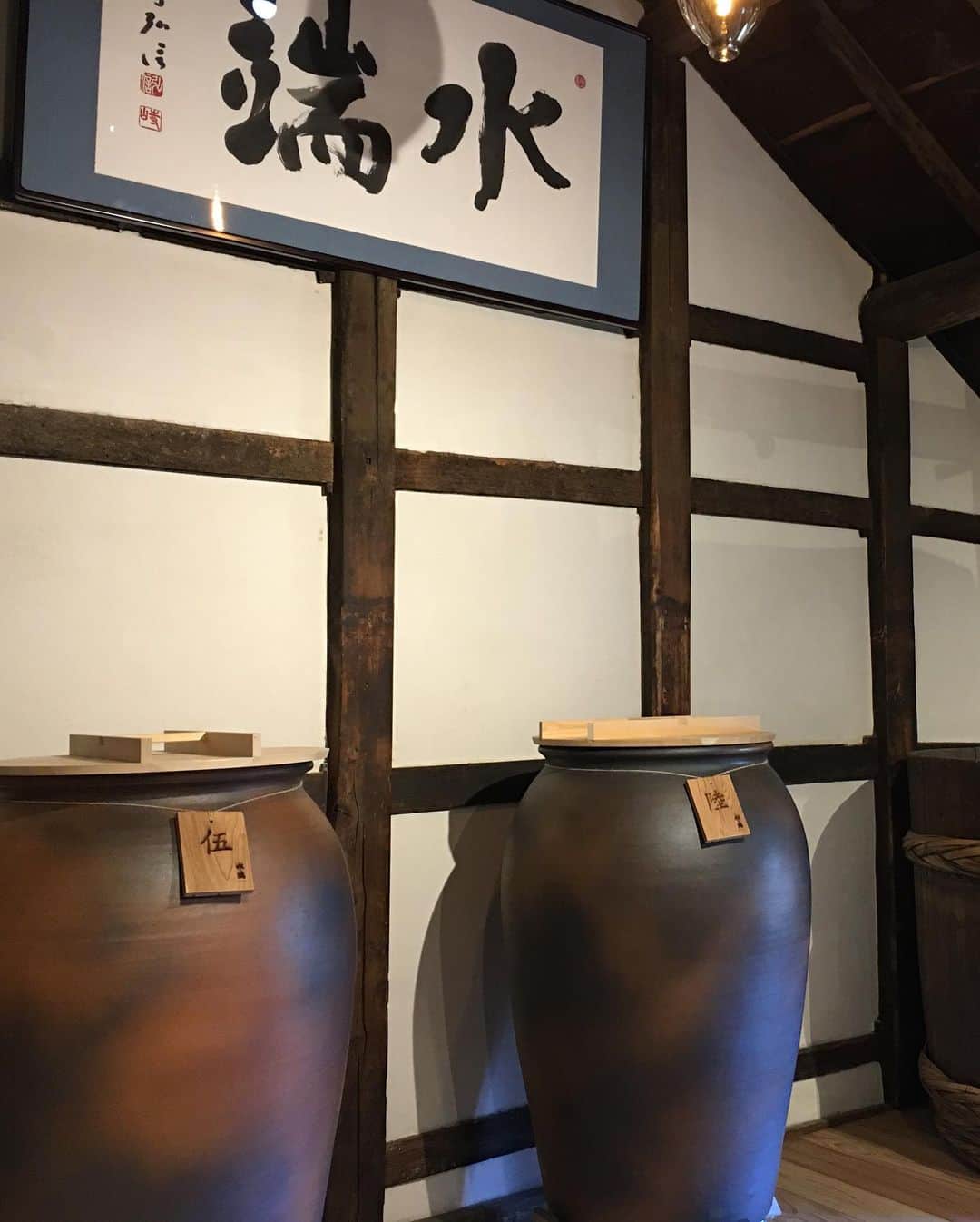 近藤淳子さんのインスタグラム写真 - (近藤淳子Instagram)「おはようございます✨  先日、日本酒チームで奈良の蔵を巡り、取材させていただきました。  それぞれの蔵の歴史、風土、哲学に直に触れることができました。  やはり「百聞は一見に如かず」ですね。学んで感じたことが、大きく広く深く…必ず恩返しできるように精進していきます。  #風の森  #油長酒造 #篠峰 #千代酒造 #日本酒🍶  #奈良  #日本酒チーム最高 #一生勉強」6月5日 6時28分 - kondo_junko_
