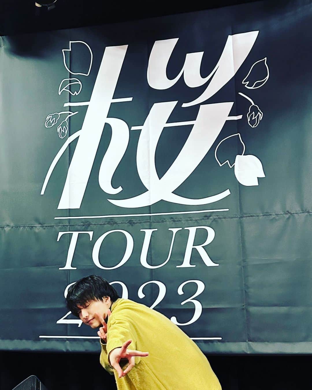 のインスタグラム：「ぴーす」