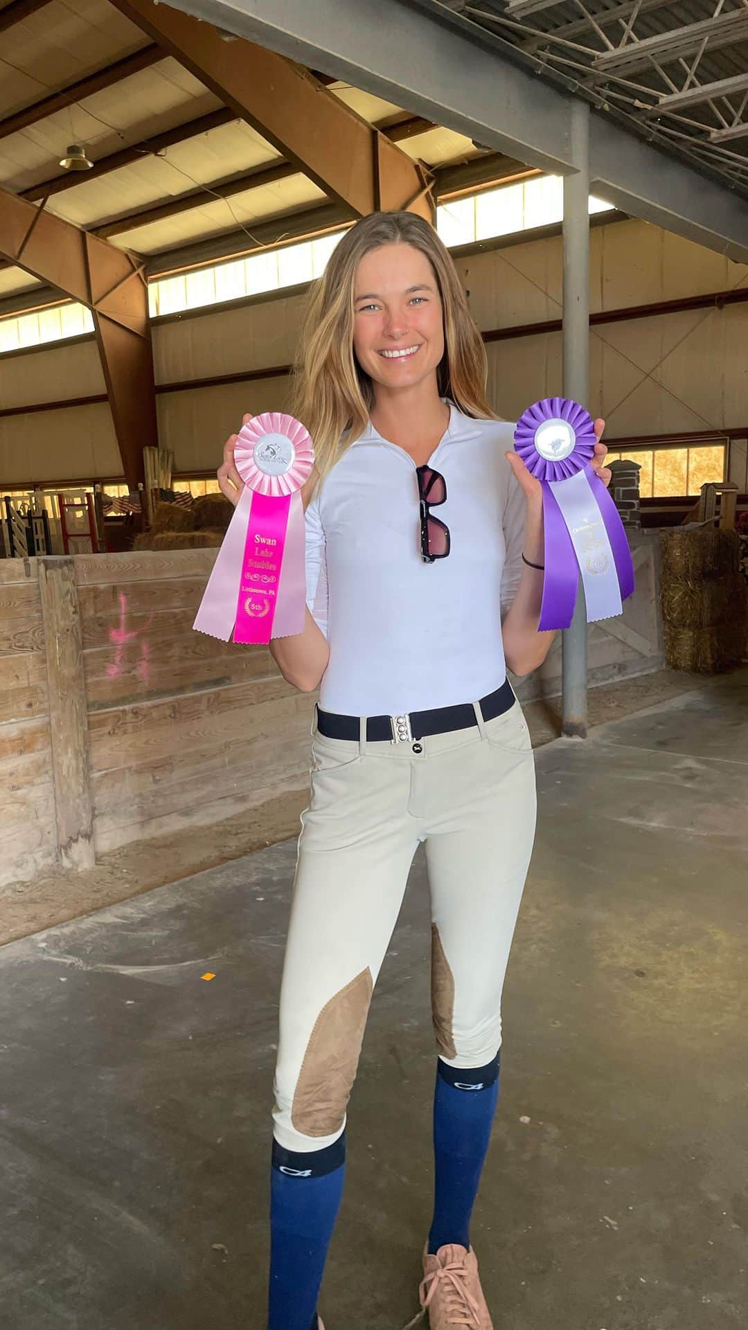 ブリジット・マルコムのインスタグラム：「Ru and I got 5th out of a class of 15 (speed class) today for the 70cm jumpers. Second jumpers show done! ❤️❤️」
