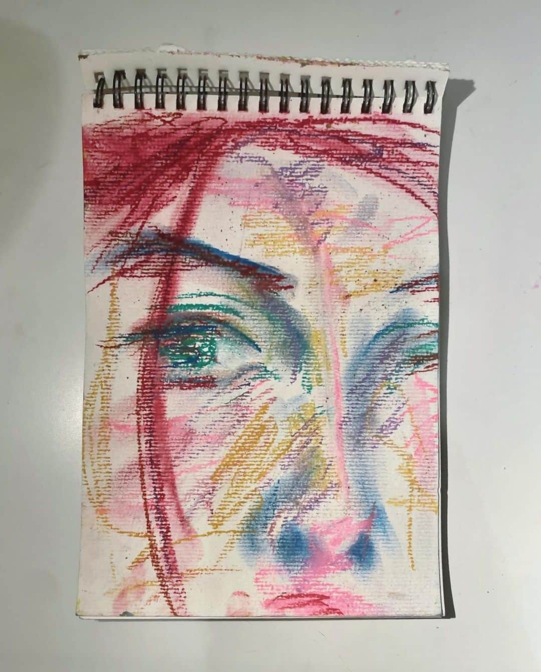 木越明のインスタグラム：「Self-portrait   Oil pastel on sketch paper | 148×210  (More of my artworks in) #akigoshinoyatsu  #oilpastel #oilpastelart #pastelart」