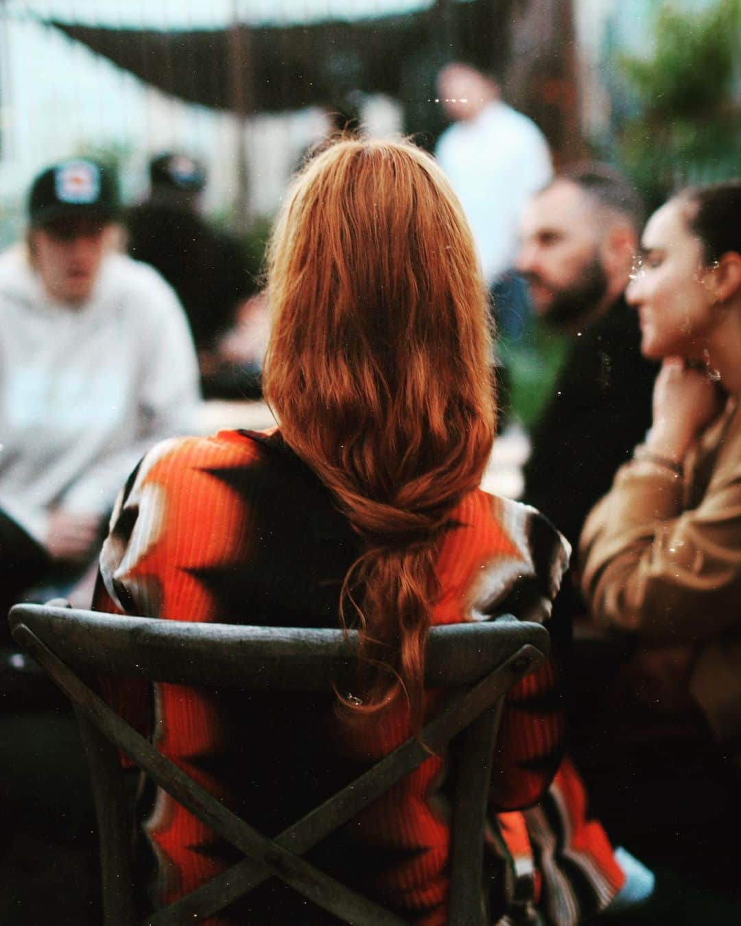 Sarahのインスタグラム：「THANK YOU to everyone who came out to the dinner me @farmfluence.co @ambrosiaproducebag @innergarden.wellness put together at our friends east LA mini backyard farm :) this series is meant to push the idea that our waste can very easily be our food. We hope to have more dinners and focus on bringing farm rich produce to food deserts around LA! 🌿♻️🤝🏽  Shot by @nina.fetch」