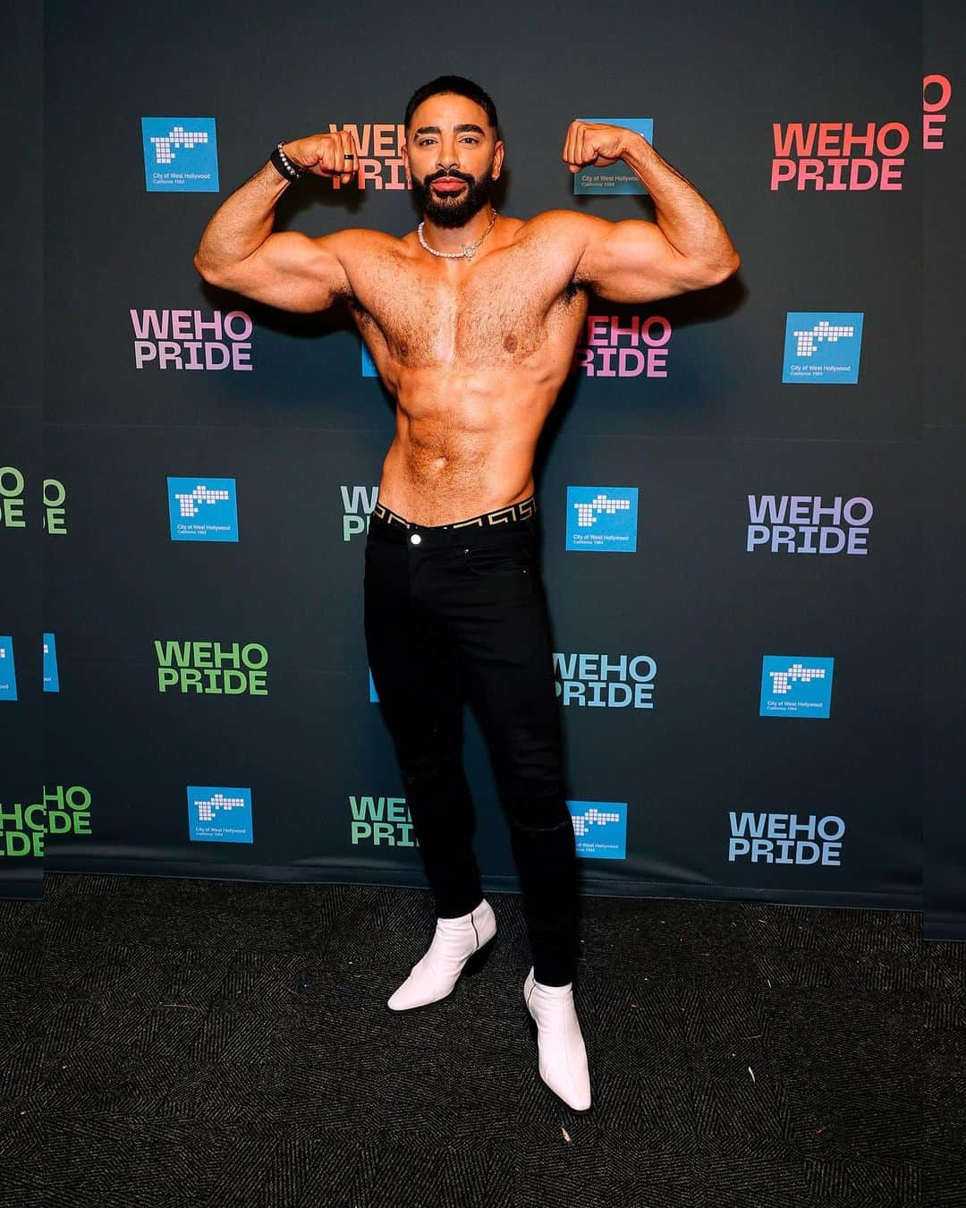 Just Jaredさんのインスタグラム写真 - (Just JaredInstagram)「Melissa McCarthy and Laith Ashley went all out for the 2023 WeHo Pride Parade this weekend, where they were honored at as the Ally and Breakthrough Icons of the Parade #MelissaMcCarthy #LaithAshley Photos: Getty」6月5日 9時11分 - justjared