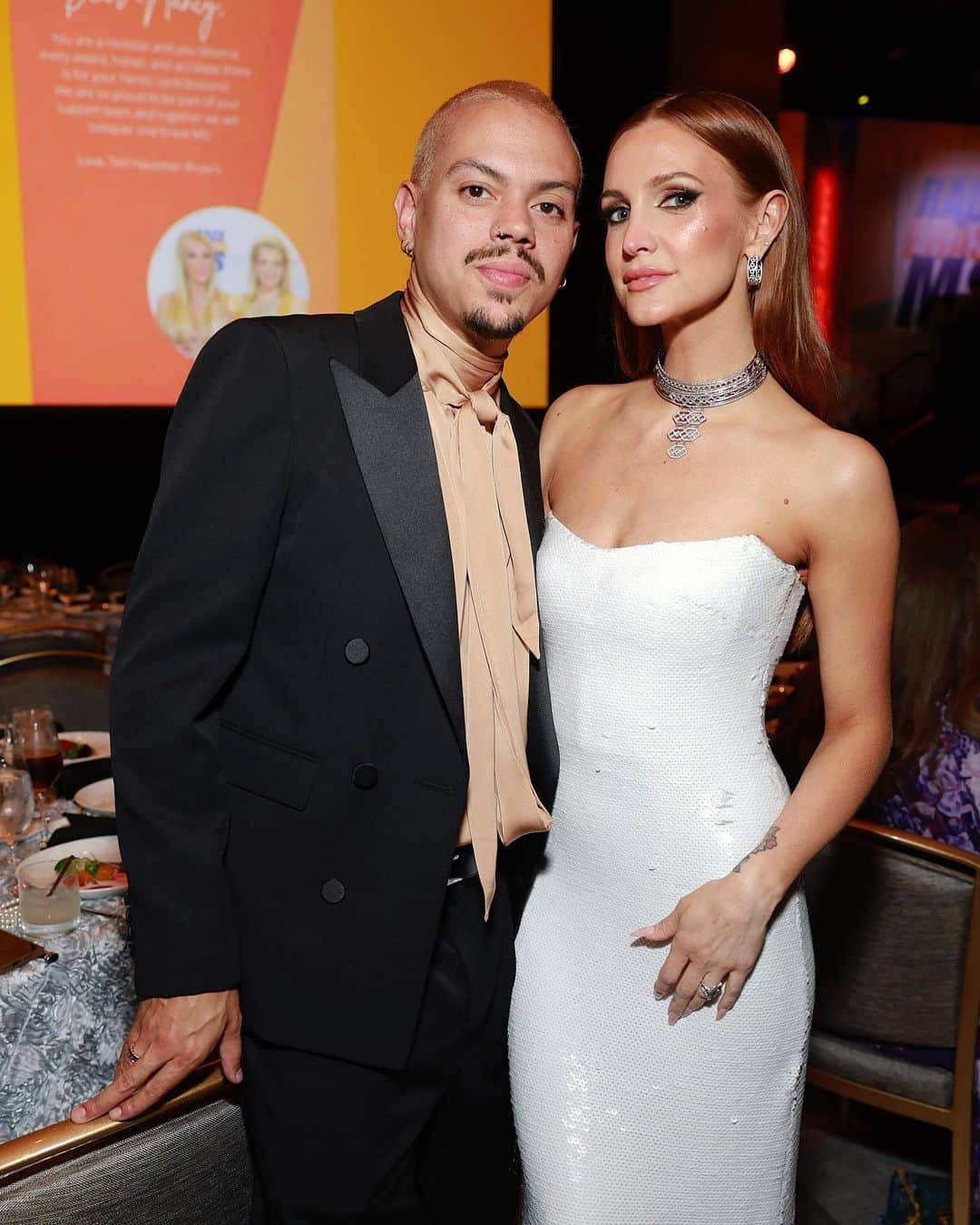 Just Jaredさんのインスタグラム写真 - (Just JaredInstagram)「Ashlee Simpson Ross and Evan Ross got all glammed up for a date night out at the Race to Erase MS Gala in Los Angeles over the weekend #AshleeSimpson #AshleeSimpsonRoss #EvanRoss Photos: Getty」6月5日 9時18分 - justjared