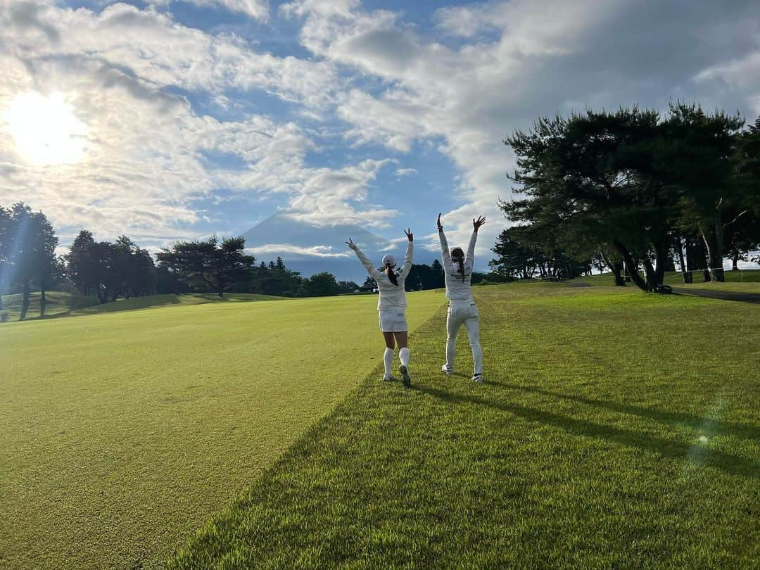 脇元華さんのインスタグラム写真 - (脇元華Instagram)「相方さん✌︎いつもありがとう✌︎  @reimatsuda01   綺麗な写真」6月5日 9時59分 - hana.wakimoto