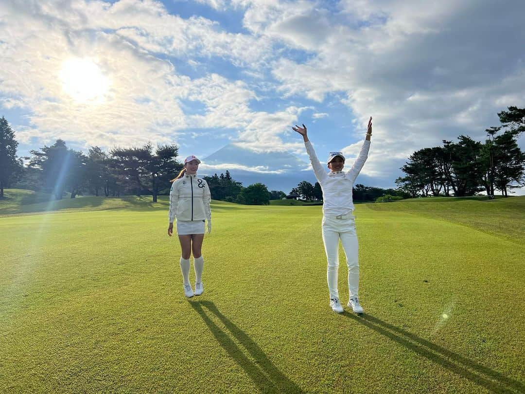 脇元華のインスタグラム：「相方さん✌︎いつもありがとう✌︎  @reimatsuda01   綺麗な写真」