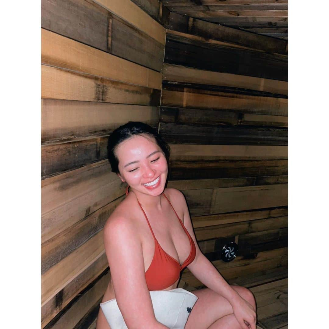 水崎綾女さんのインスタグラム写真 - (水崎綾女Instagram)「あまみの日。 ととのったぁ。  @folkwood_campground   #SAUNA #CAMP #八ヶ岳 #folkwoodvillage #folkwoodvillage八ヶ岳  #サウナ #サウナ女子 #🧖 #サウナイキタイ #🧖‍♀️ #camper #キャンプ #キャンプ女子 #🏕️ #ととのう」6月5日 21時35分 - misakiayame