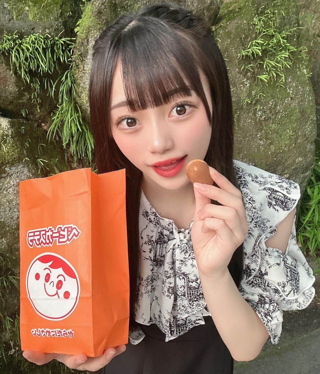 夢乃心咲さんのインスタグラム写真 - (夢乃心咲Instagram)「お祭り行ったら絶対食べる☝🏻🤎 ︎ ︎︎︎︎︎ ︎ ︎︎︎︎︎ #名古屋#アイドル#高2#sjk#高校生#女子高校生#熱田祭り #followme#idol #f4f#06#拡散希望」6月5日 21時37分 - o2_.msk