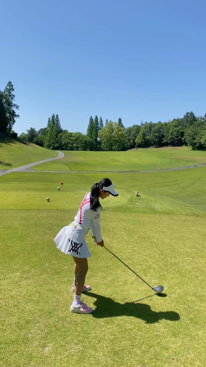 小澤美奈瀬のインスタグラム：「雨上がりの空は美しい🥰🩷  #快晴 #ゴルフ #ラウンドレッスン #小澤美奈瀬 #uslpga #golf #teachingpro #golfcoach」