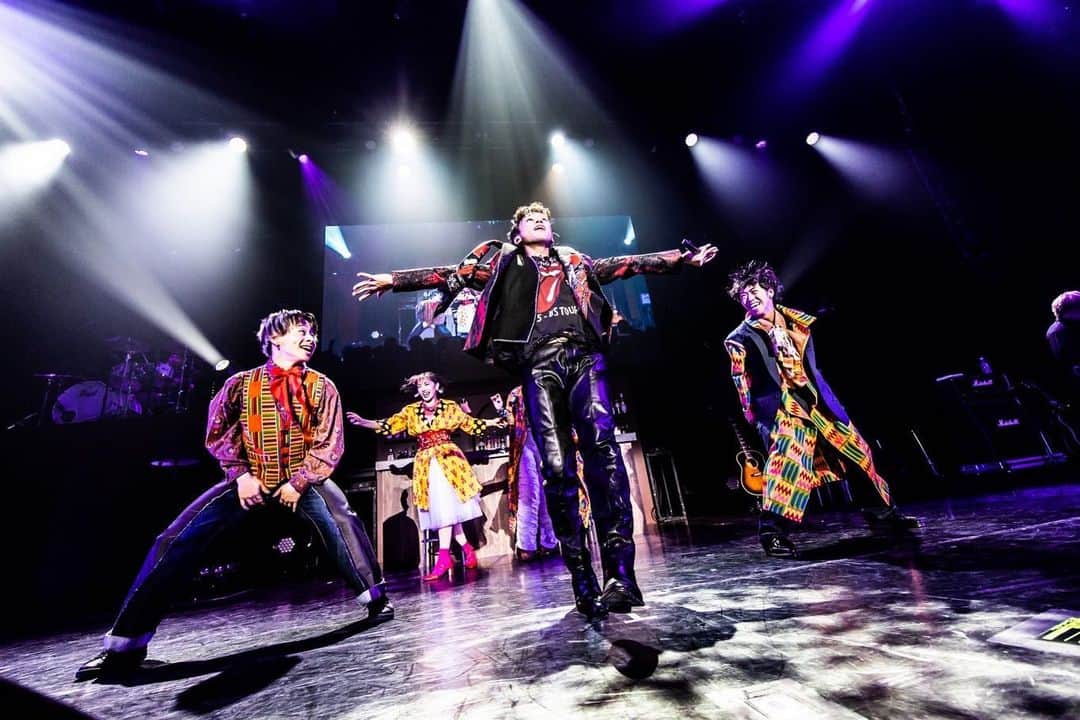 としみつさんのインスタグラム写真 - (としみつInstagram)「2023.6.4@豊洲PIT 『劇場版TOSHIMITSU -Bar-』  photo @yusuke_mphoto  hair @kinoshita_kate  styling @nonchiandhanaka  choreographer @suzuyaka0729」6月5日 20時15分 - toshimitsu_tokaionair
