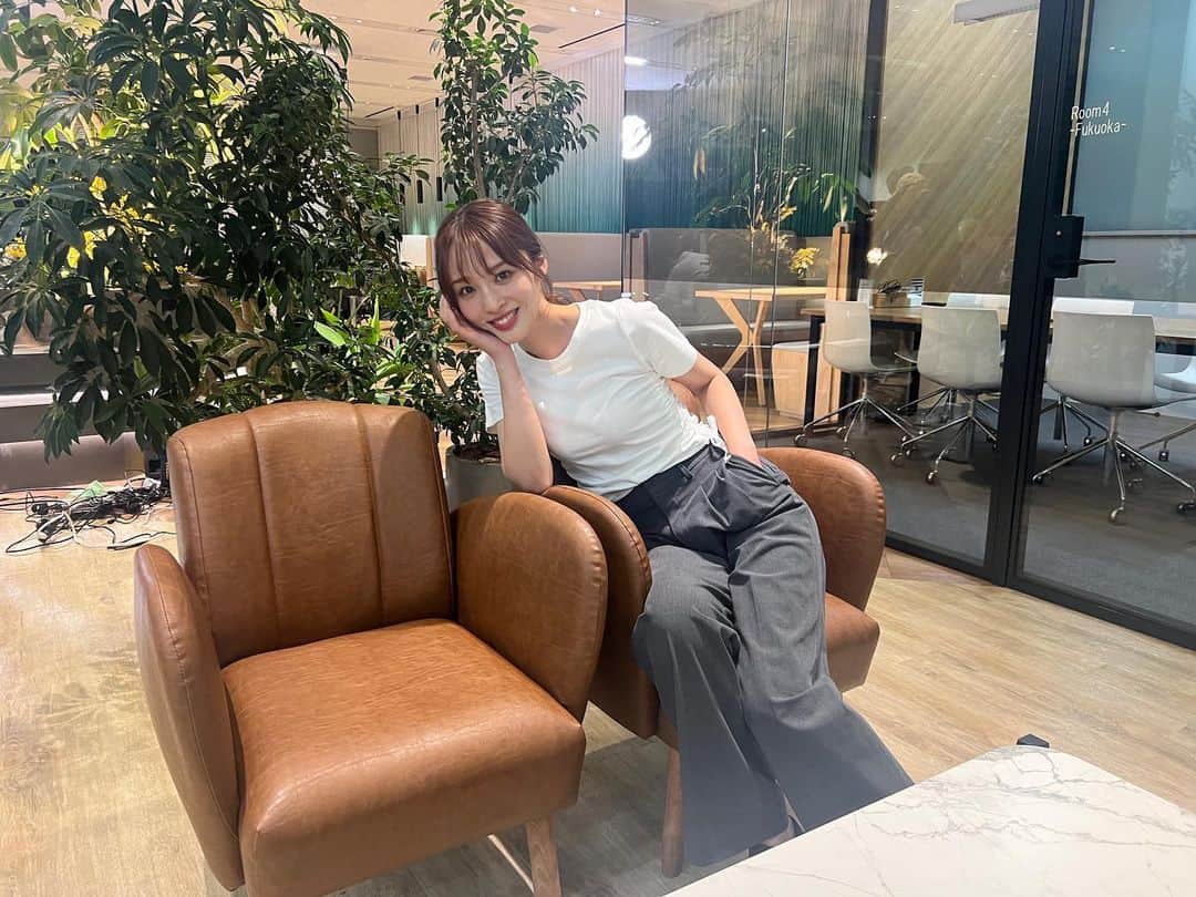 のインスタグラム：「今年も白ティの季節がやってきましたかね😎  #夜はまだ寒い」