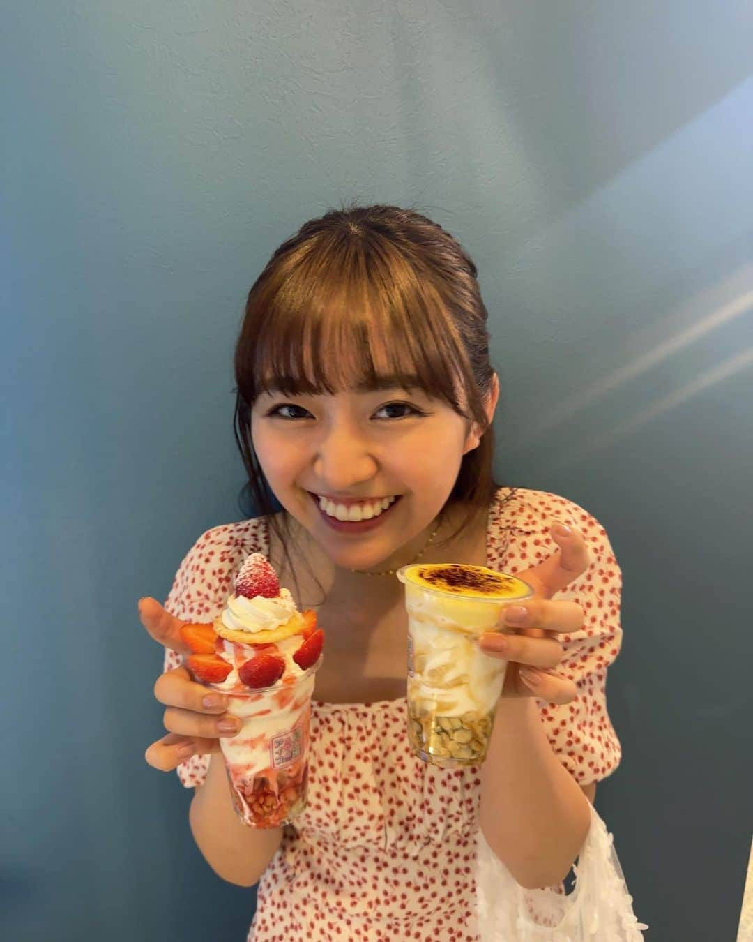 豊田留妃のインスタグラム：「月曜からアイス 最高すぎ👶🏻🍦 小学校の同級生にも会えて満足満足☺  #月曜からアイス #夜アイス」