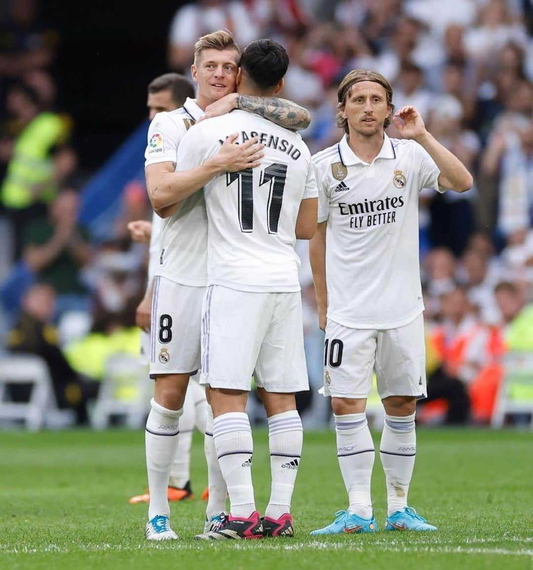 トニ・クロースさんのインスタグラム写真 - (トニ・クロースInstagram)「That magic left foot🤯 and a great guy who will be missed. All the best @marcoasensio10!」6月5日 20時41分 - toni.kr8s