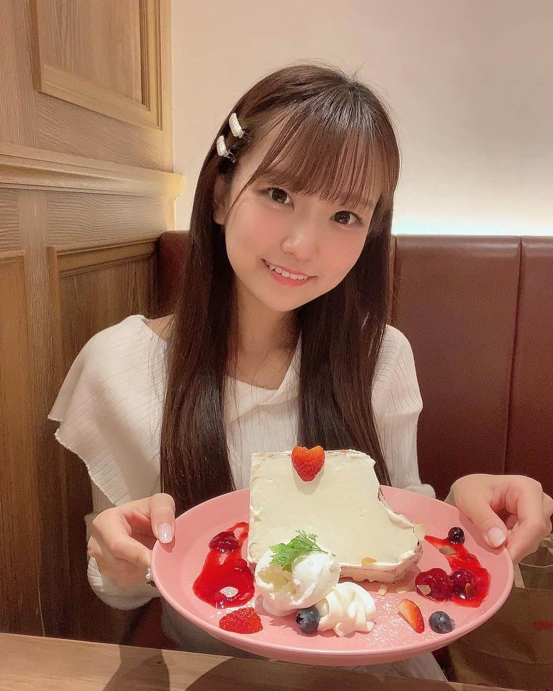 宮脇彩花のインスタグラム